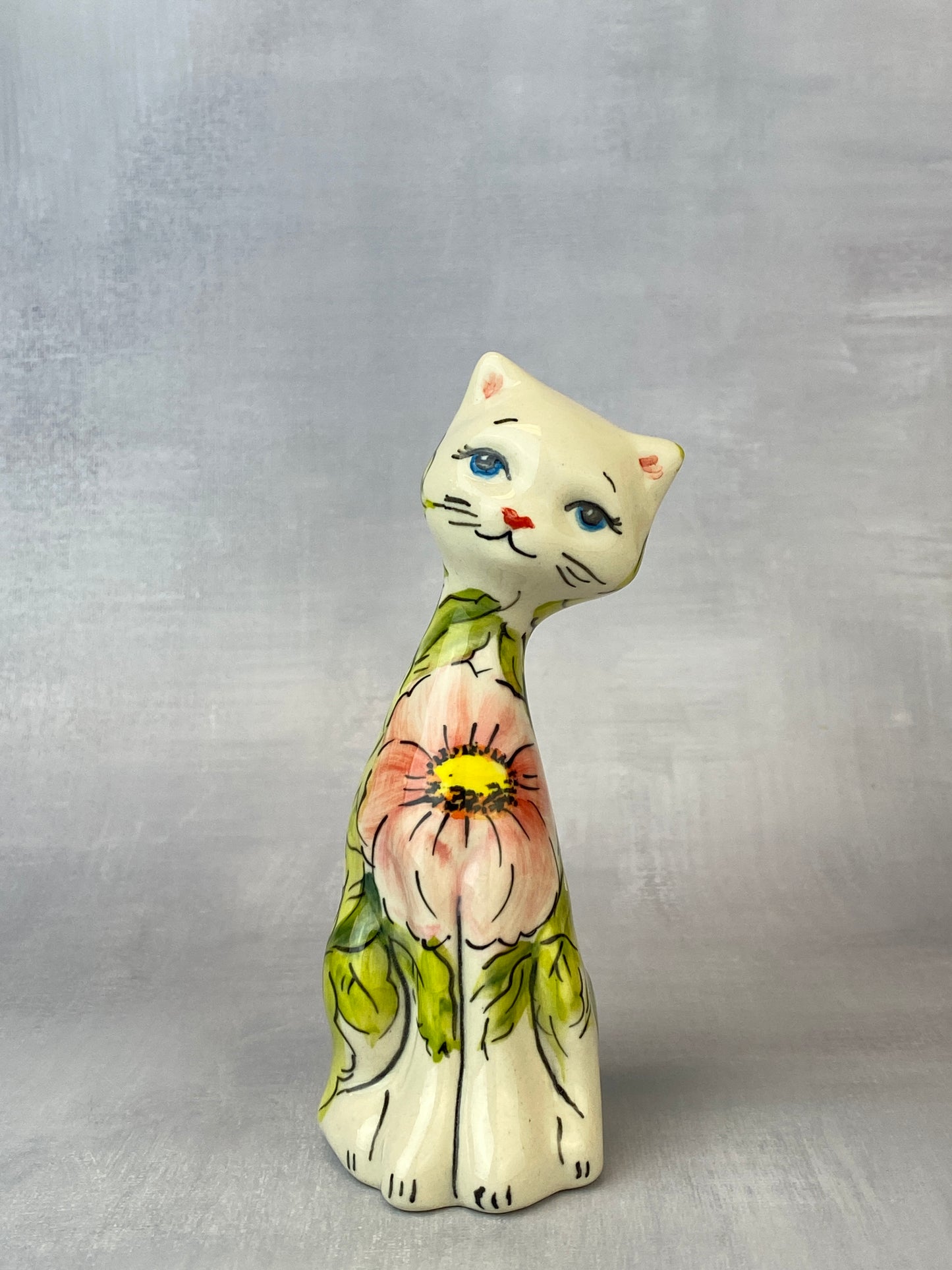 Small Moja Cat Figurine - Pink Flowers