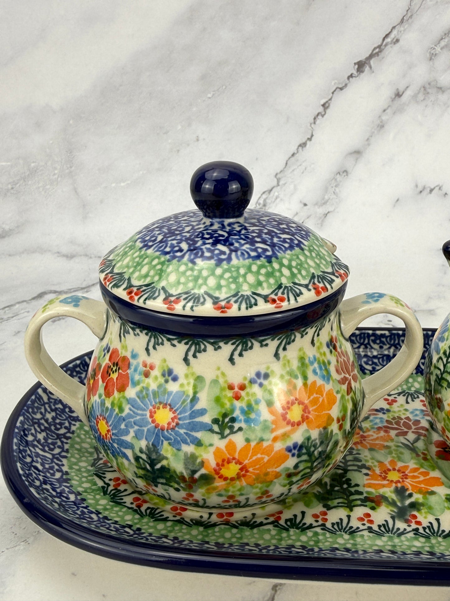 Unikat Creamer and Sugar with Tray - Shape 422 - Pattern U5237