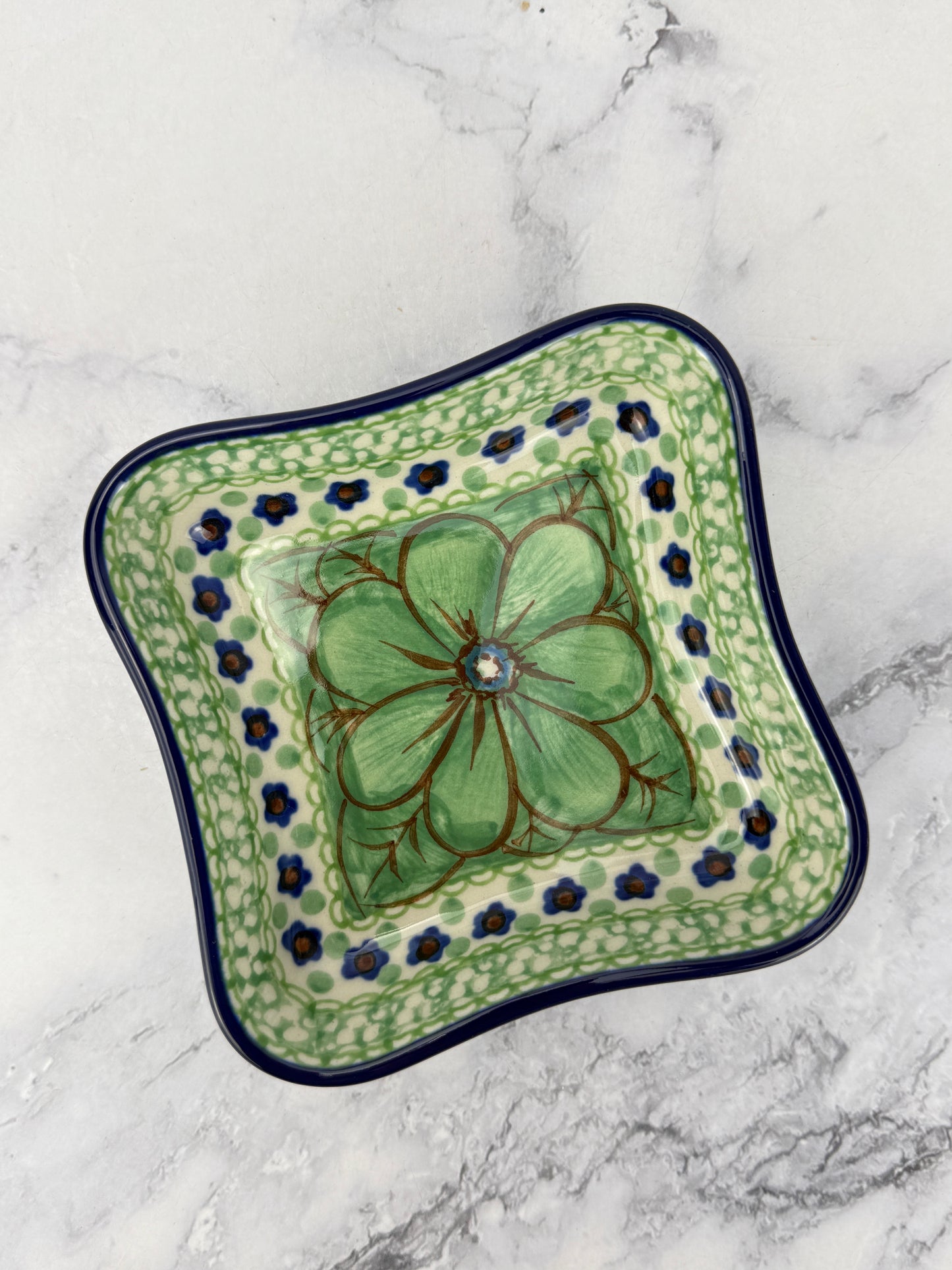 Wavy 4" Unikat Dish - Shape 630 - Pattern U408D