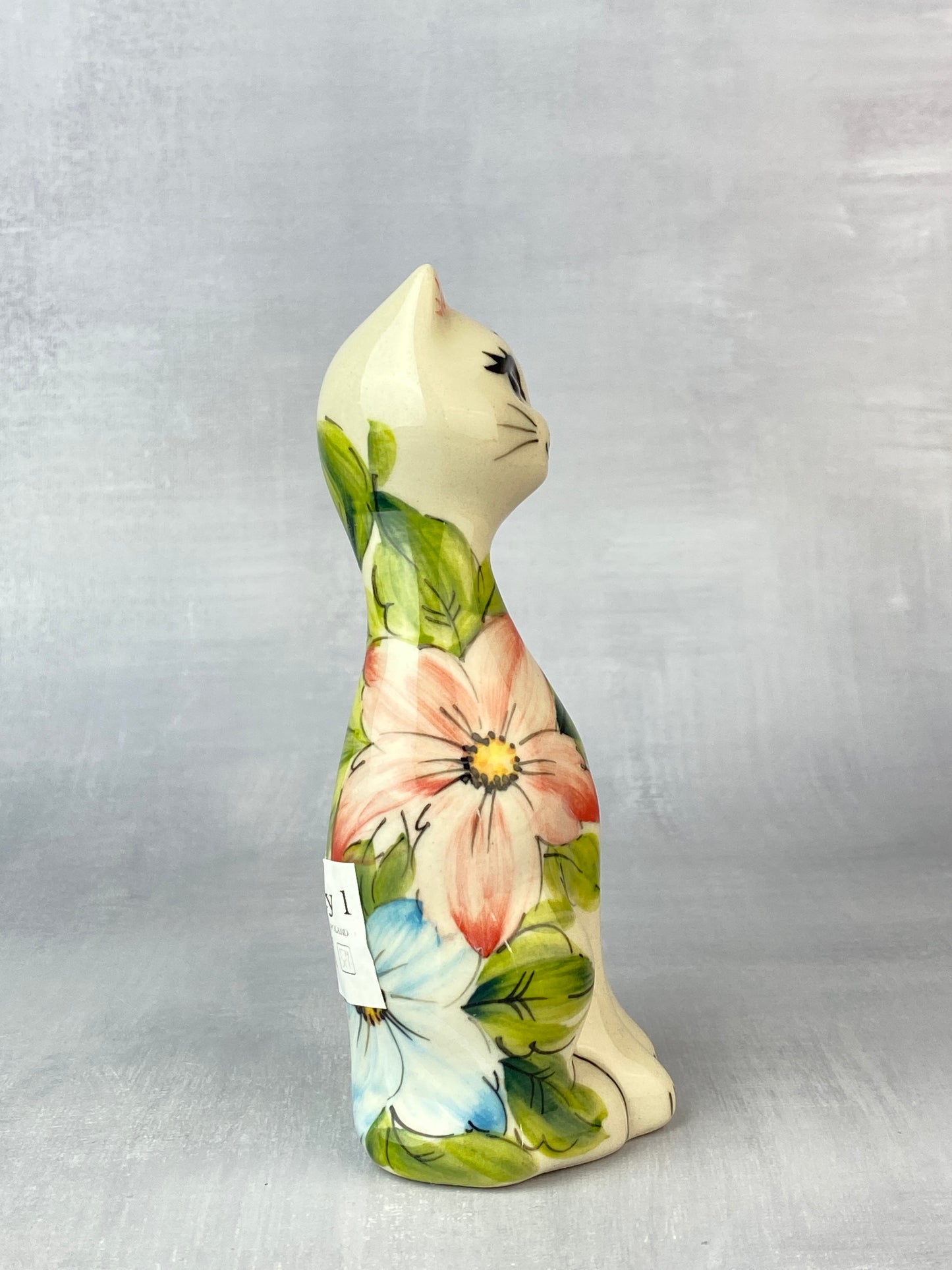 Small Moja Cat Figurine - Multicolored Flowers