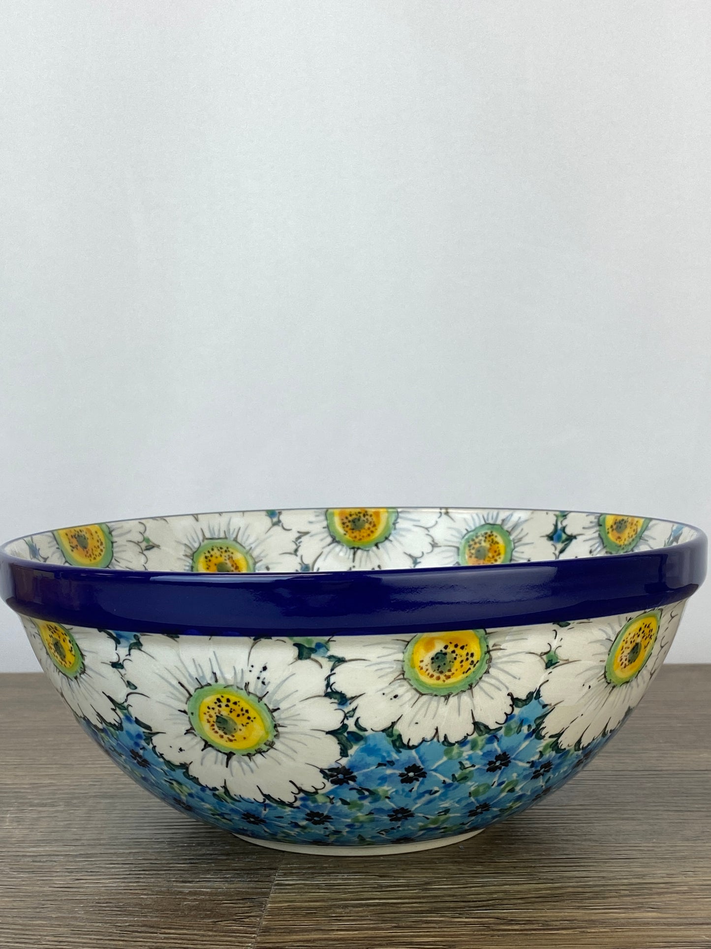 9" Unikat Medium Kitchen Bowl - Shape 56 - Pattern U4736