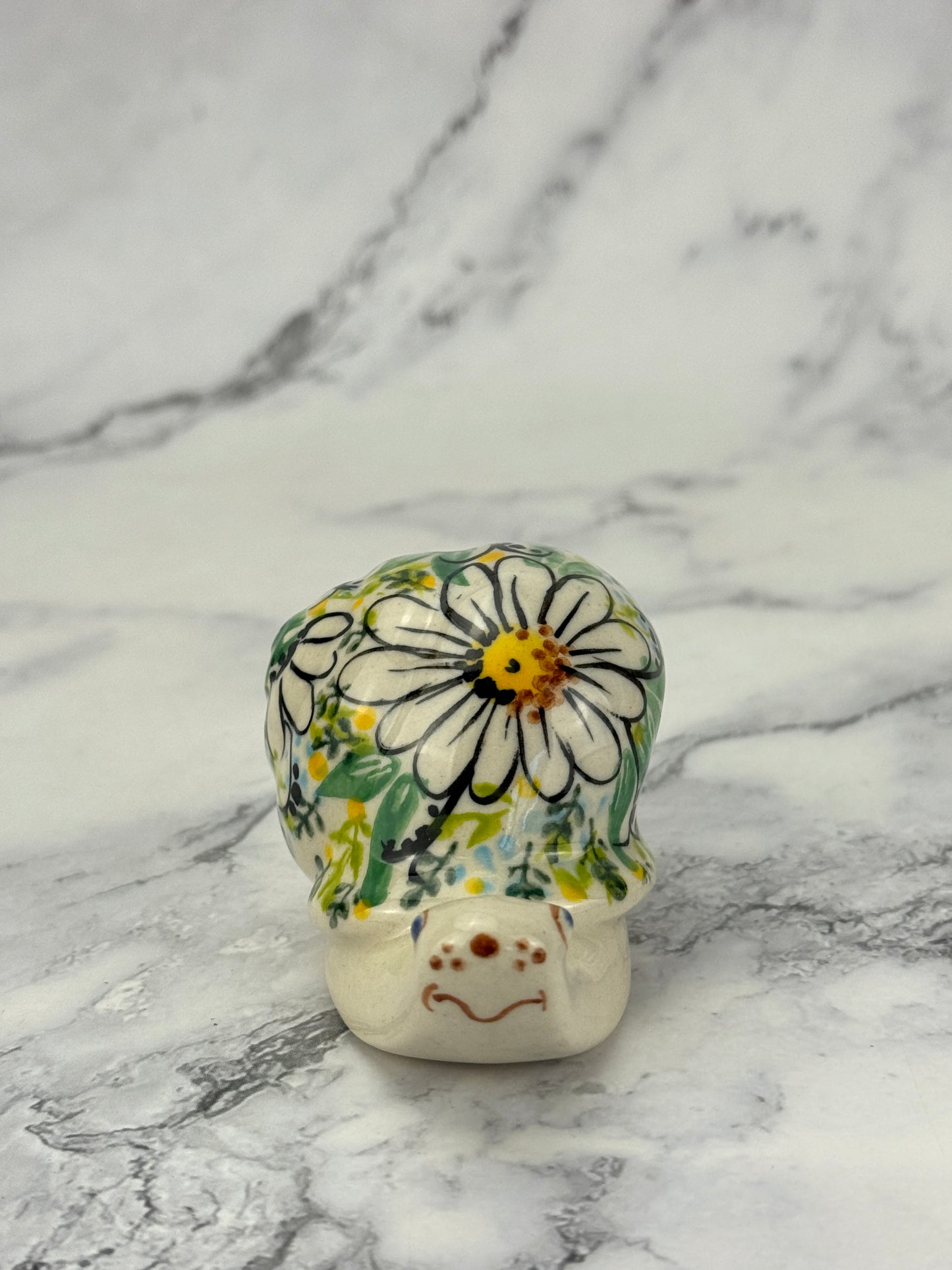 Snail Figurine - Shape V415 - Pattern White Daisy