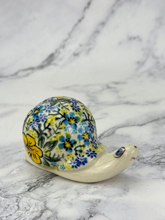 Snail Figurine - Shape V415 - Pattern Yellow Flower