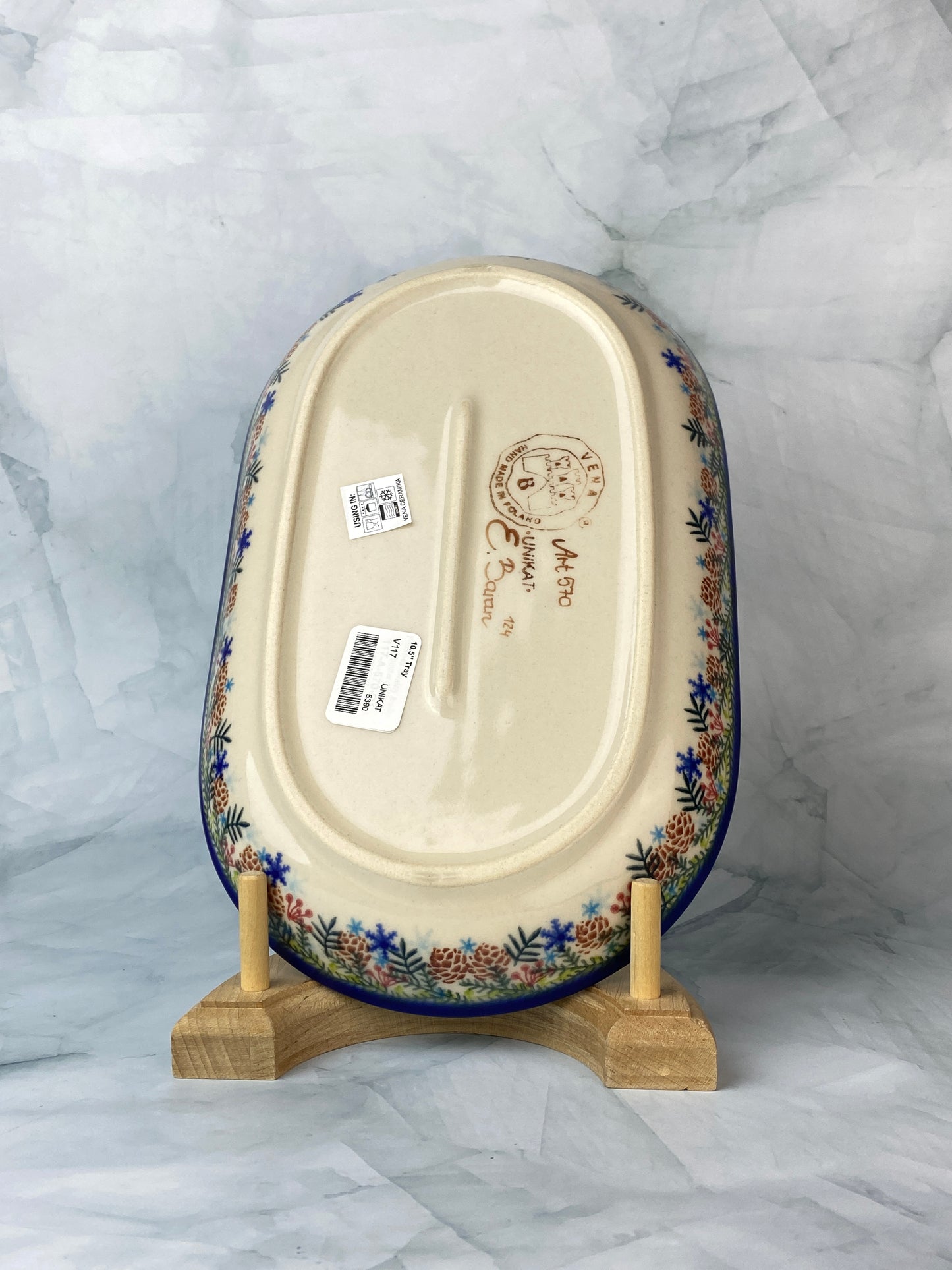 Vena Unikat Oval Holiday Tray - Shape V117 - Pattern A570 Winter Cottage