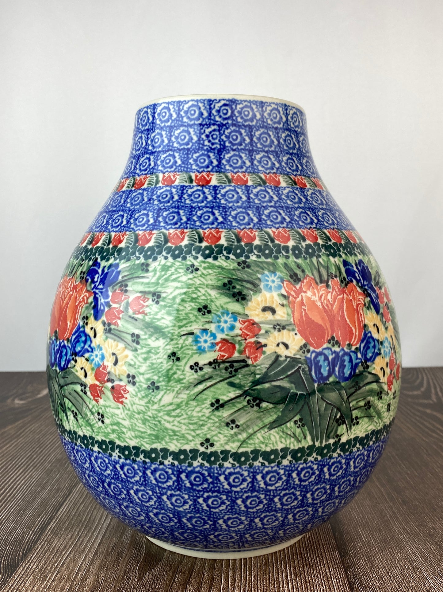 Large Rounded Unikat Vase - Shape F14 - Pattern U3516