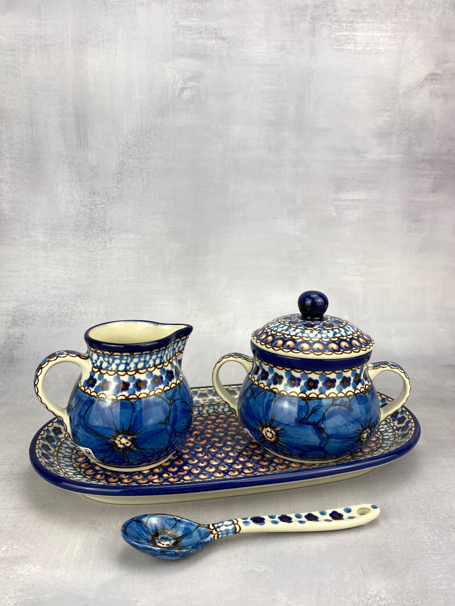 Unikat Creamer and Sugar with Tray & Spoon - Shapes 422 & 592 - Pattern U408C