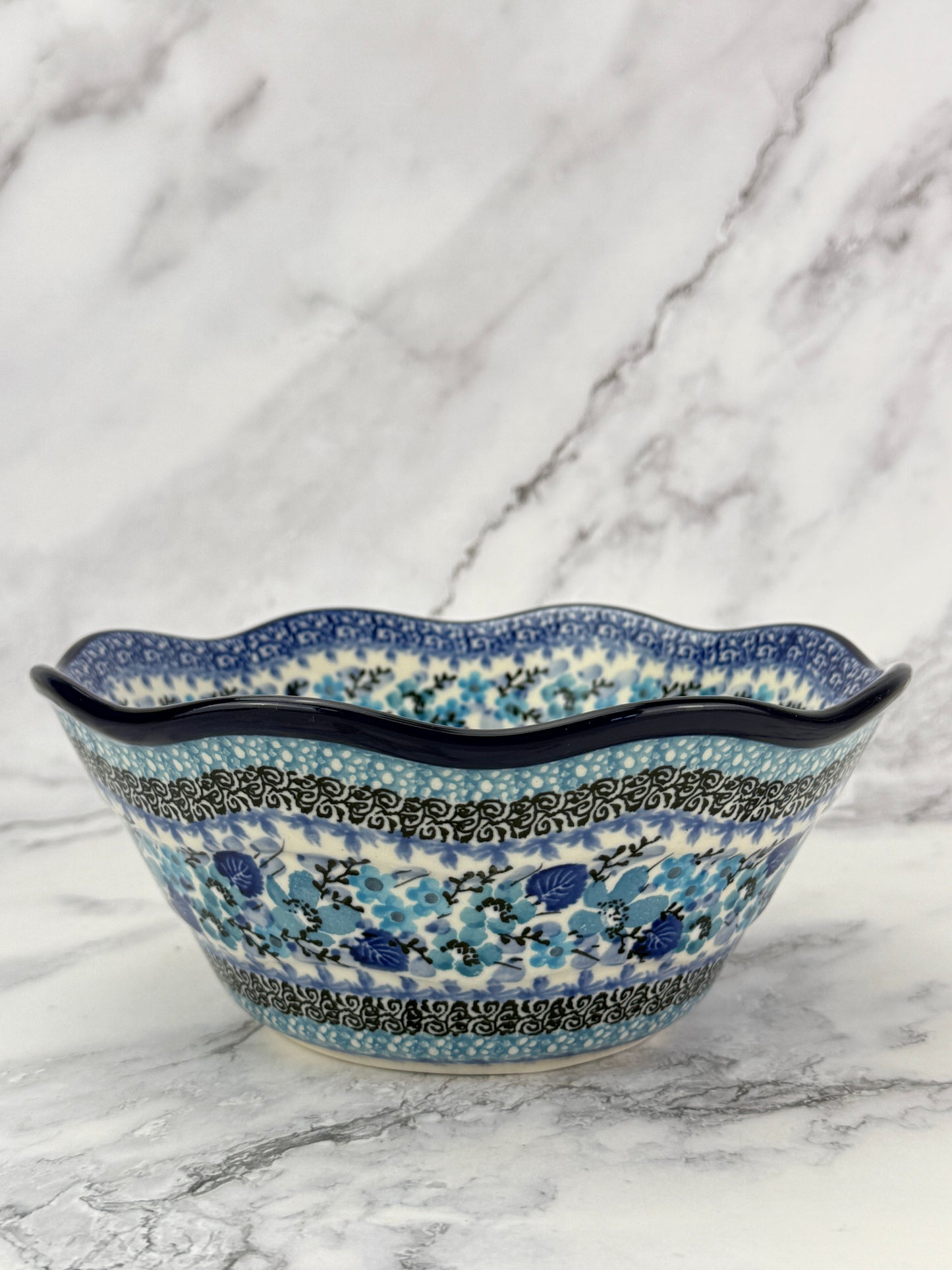 Small Wavy Unikat Bowl - Shape 691 - Pattern U5025
