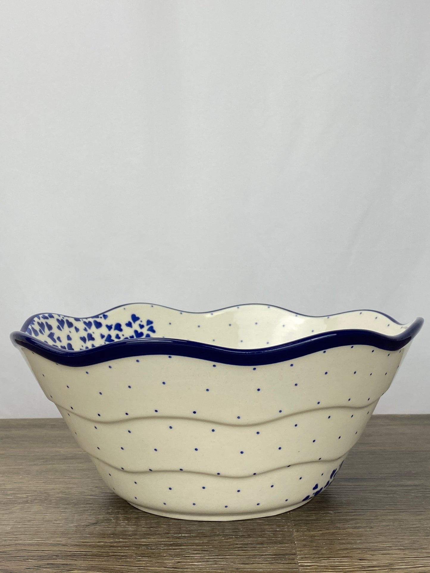 Large Wavy Serving Bowl - Shape 692 - Pattern 2876