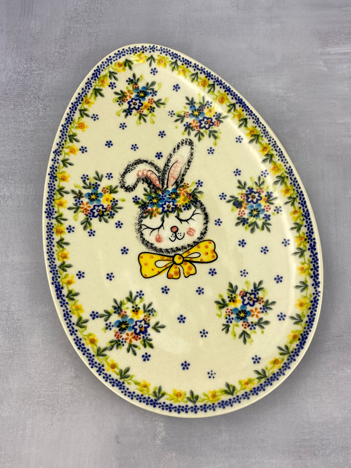 Medium Egg Shaped Platter - Shape V192 - Yellow Bunny