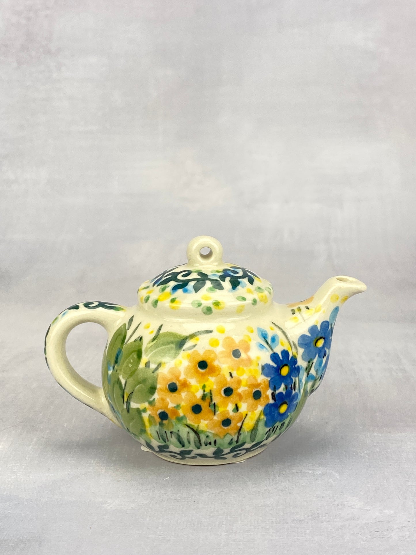 Unikat Teapot Ornament - Shape F88 - Pattern U2380