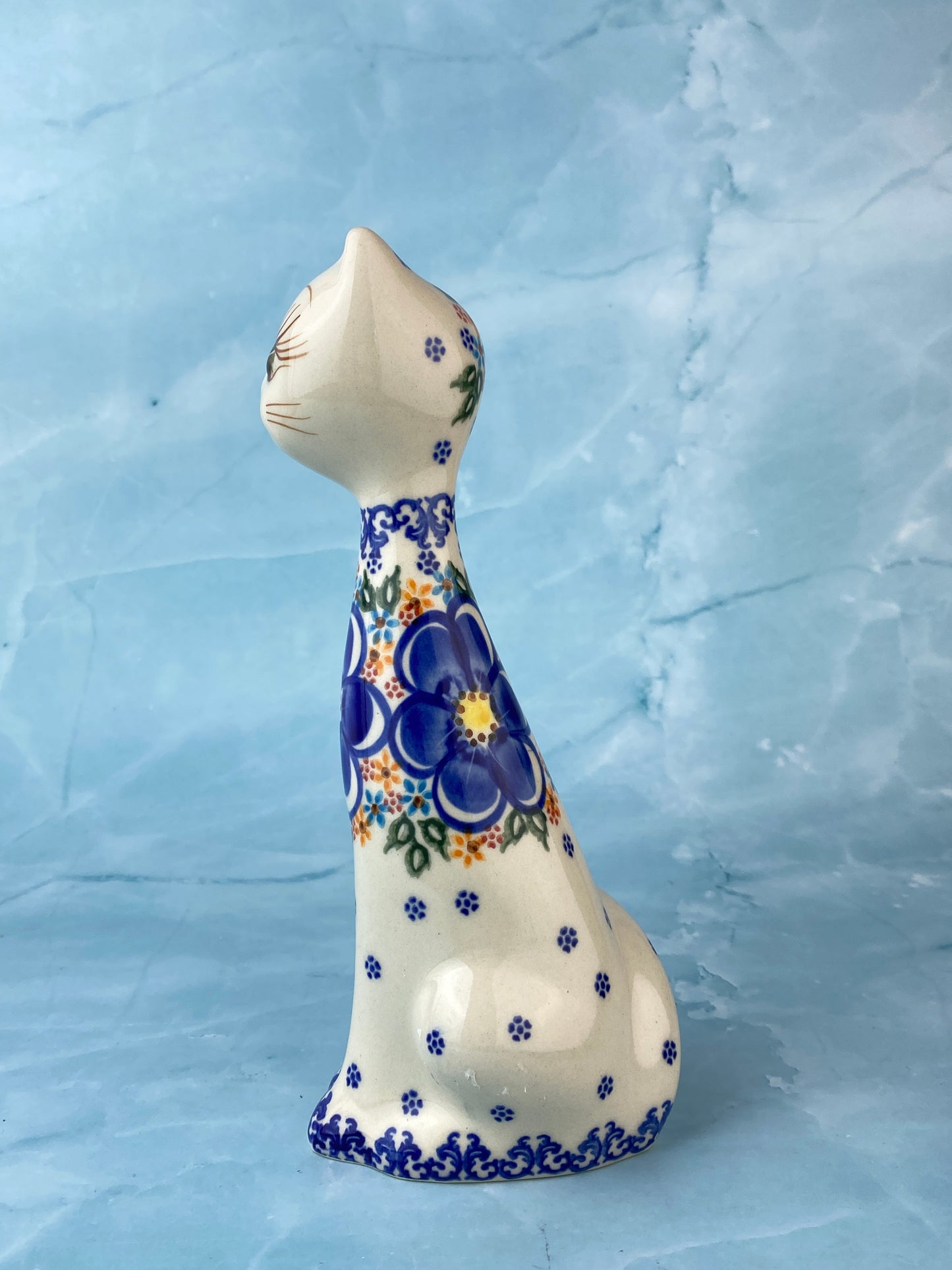 Medium Cat - Bold Blue Flowers