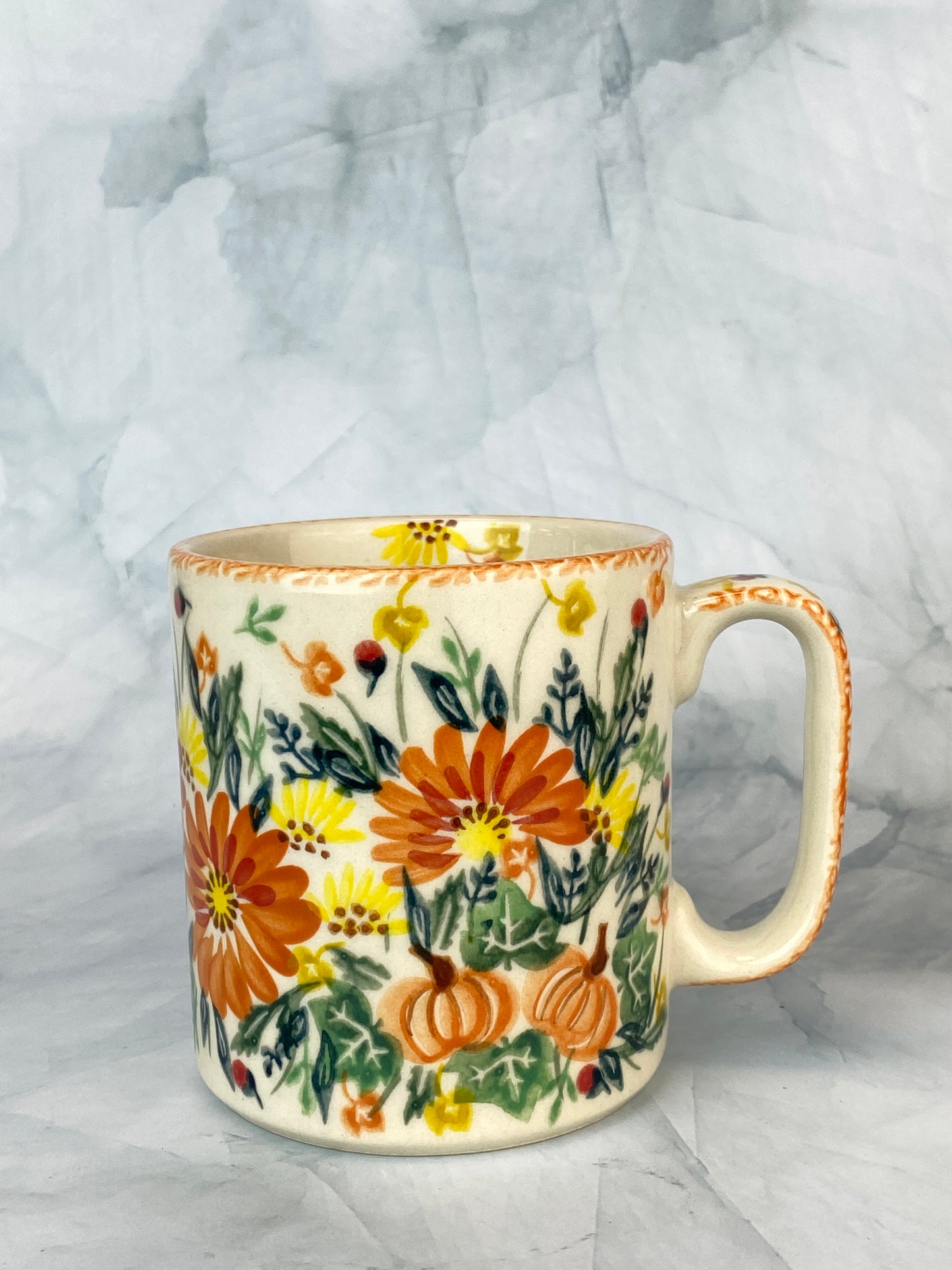 Vena Unikat 12oz Mug - Shape V055 - Mums and Pumpkins