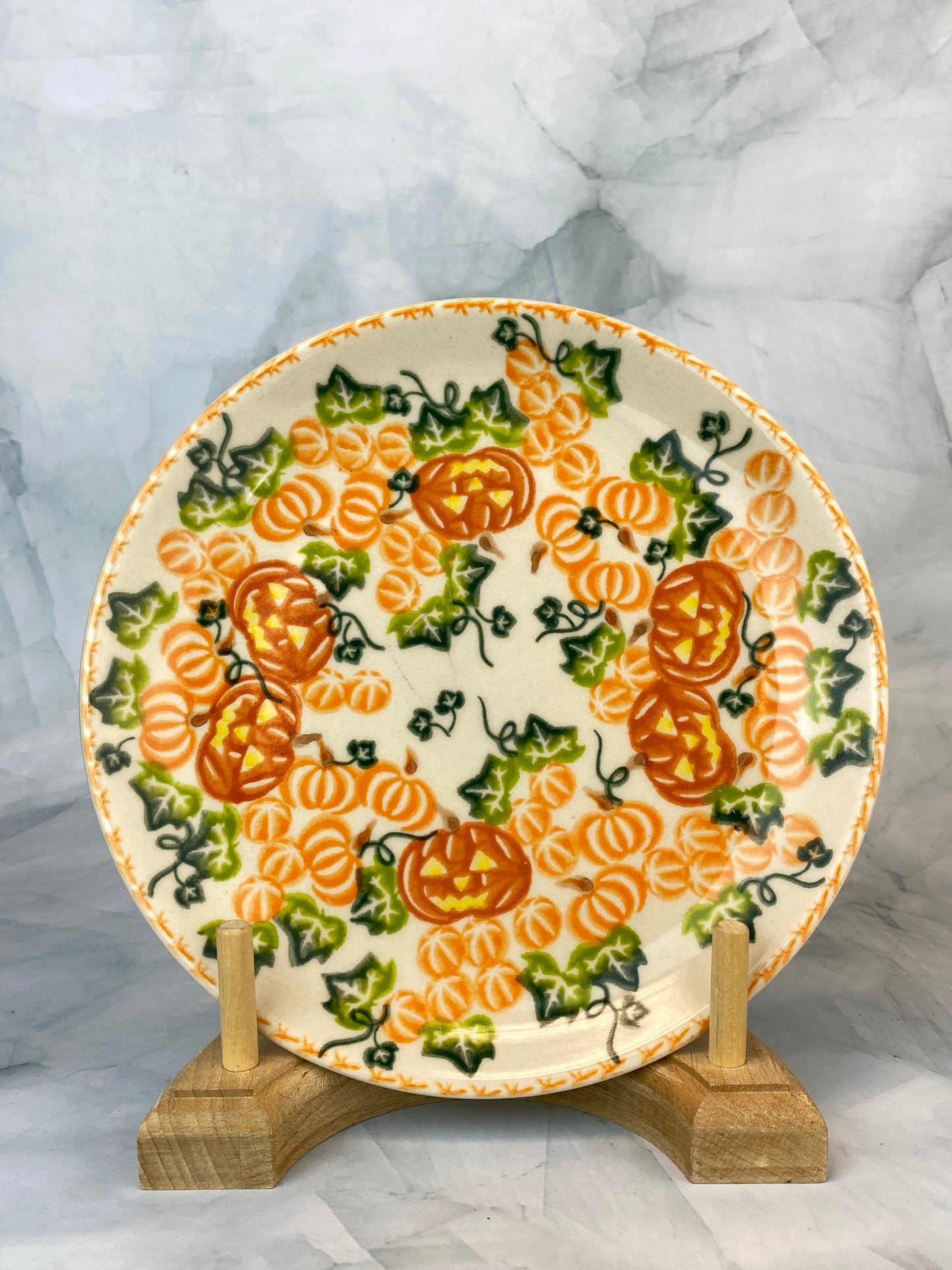 Vena Unikat Dessert Plate - V132-350 - Jack-O-Lantern Patch