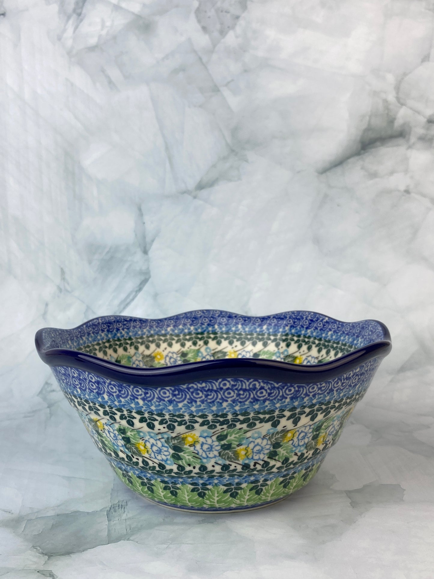 Small Wavy Unikat Bowl - Shape 691 - Pattern U3677