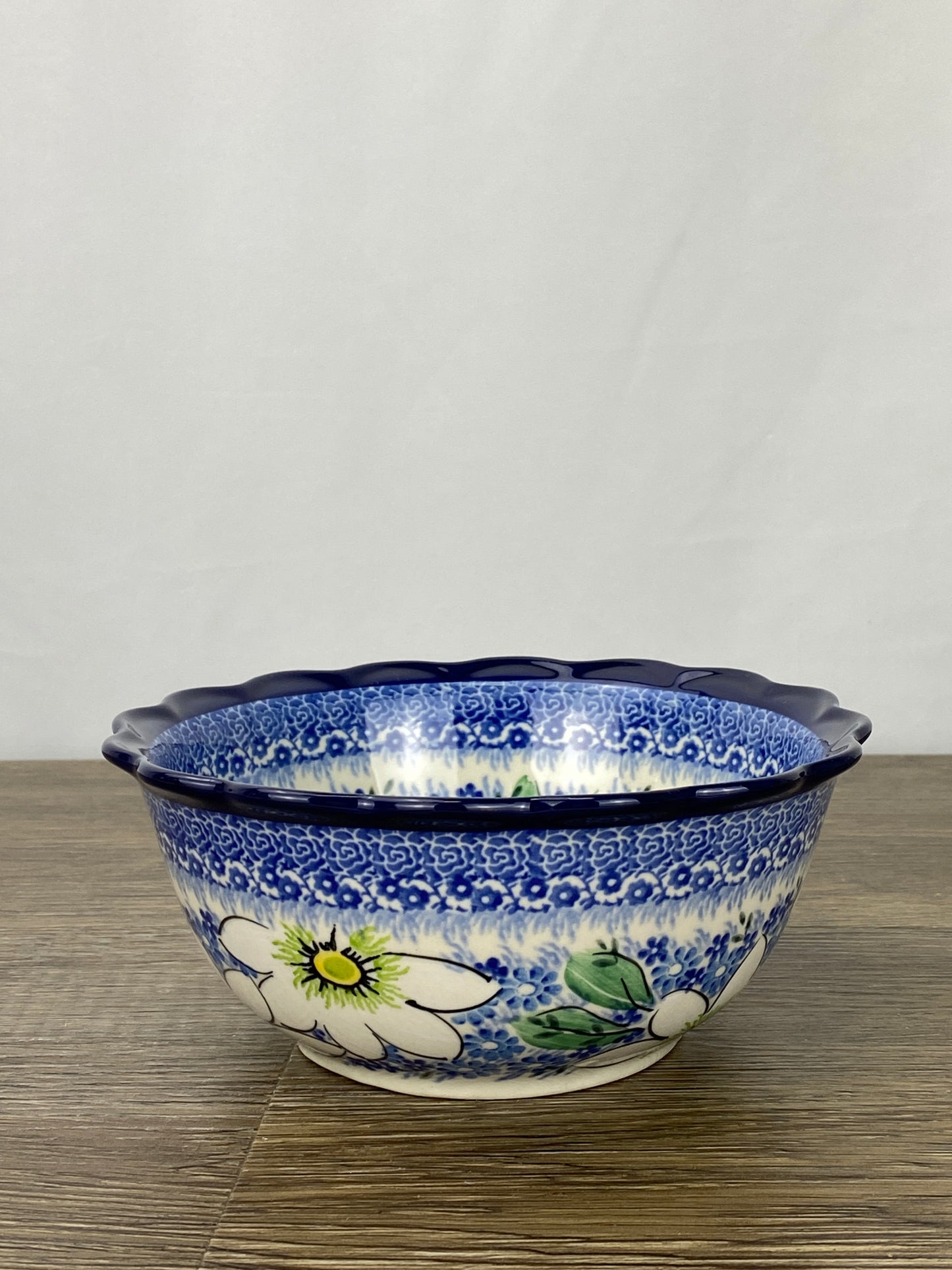 Unikat Ruffle Edged Bowl - Shape 288 - Pattern U5140
