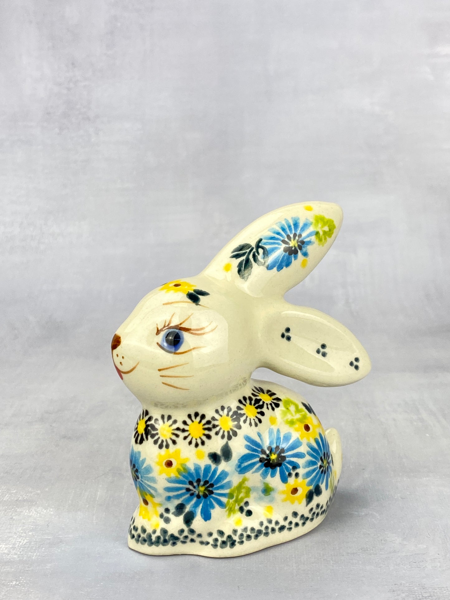 Bunny Figurine - Shape V412 - Blue Chicory