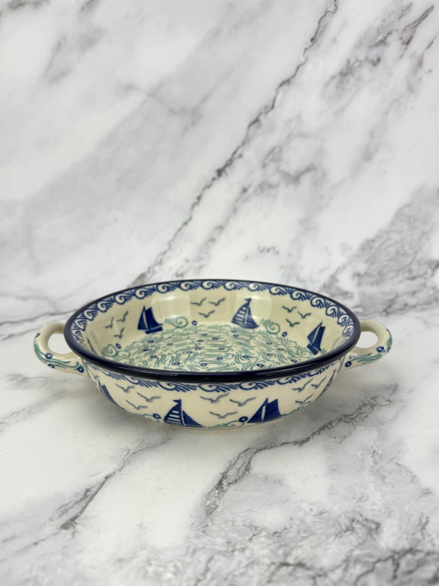 Small Round Baker with Handles - Shape C40 - Pattern 2988