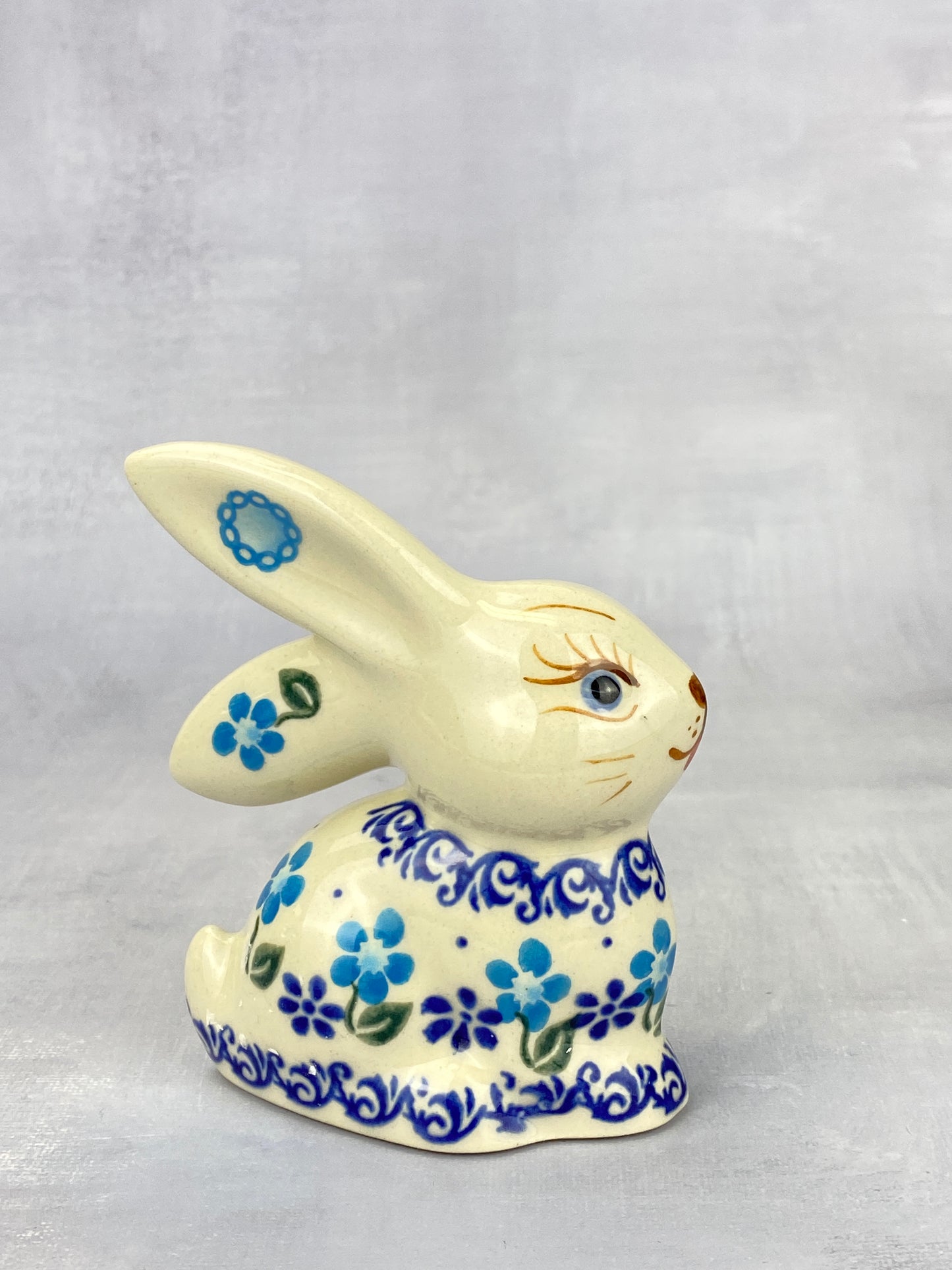 Bunny Figurine - Shape V412 - Blue Tulips