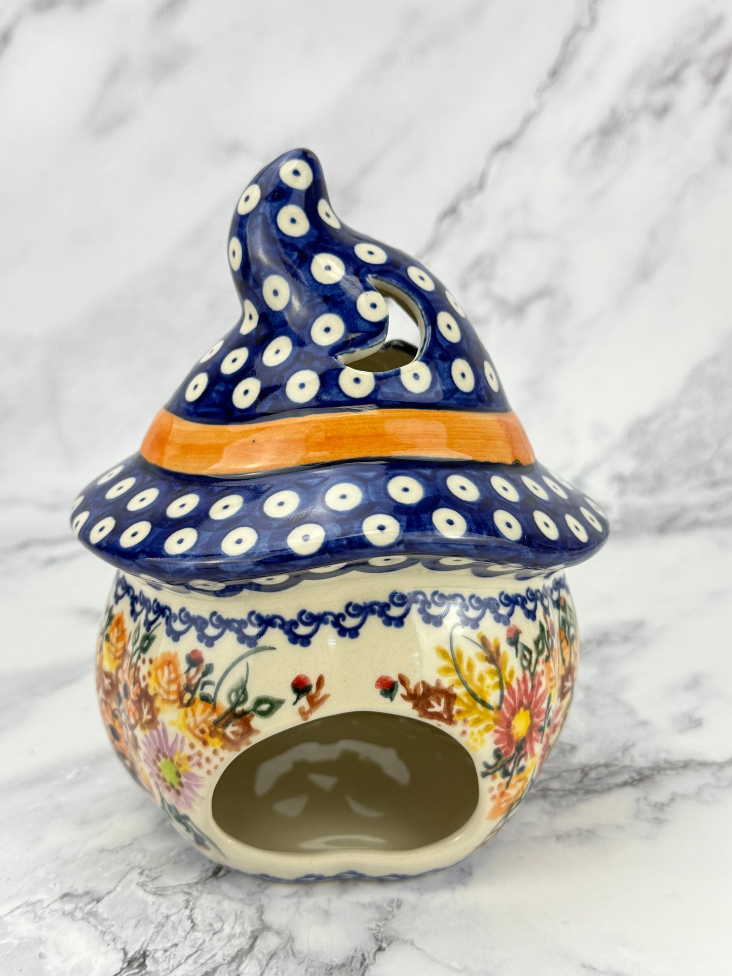 SALE Small Unikat Pumpkin With Hat - Pattern U470