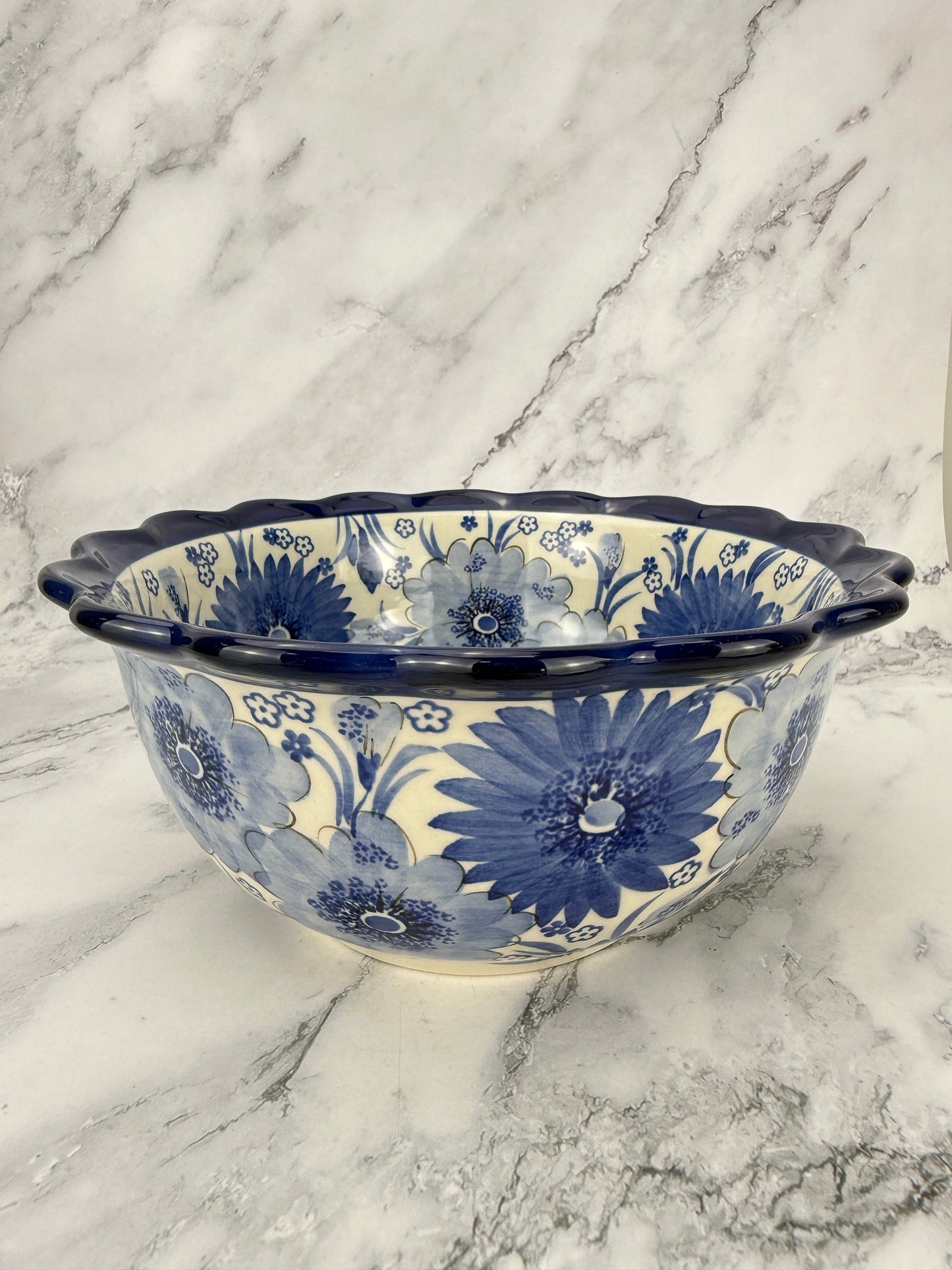 Large Unikat Ruffled Bowl - Shape 628 - Pattern U5176