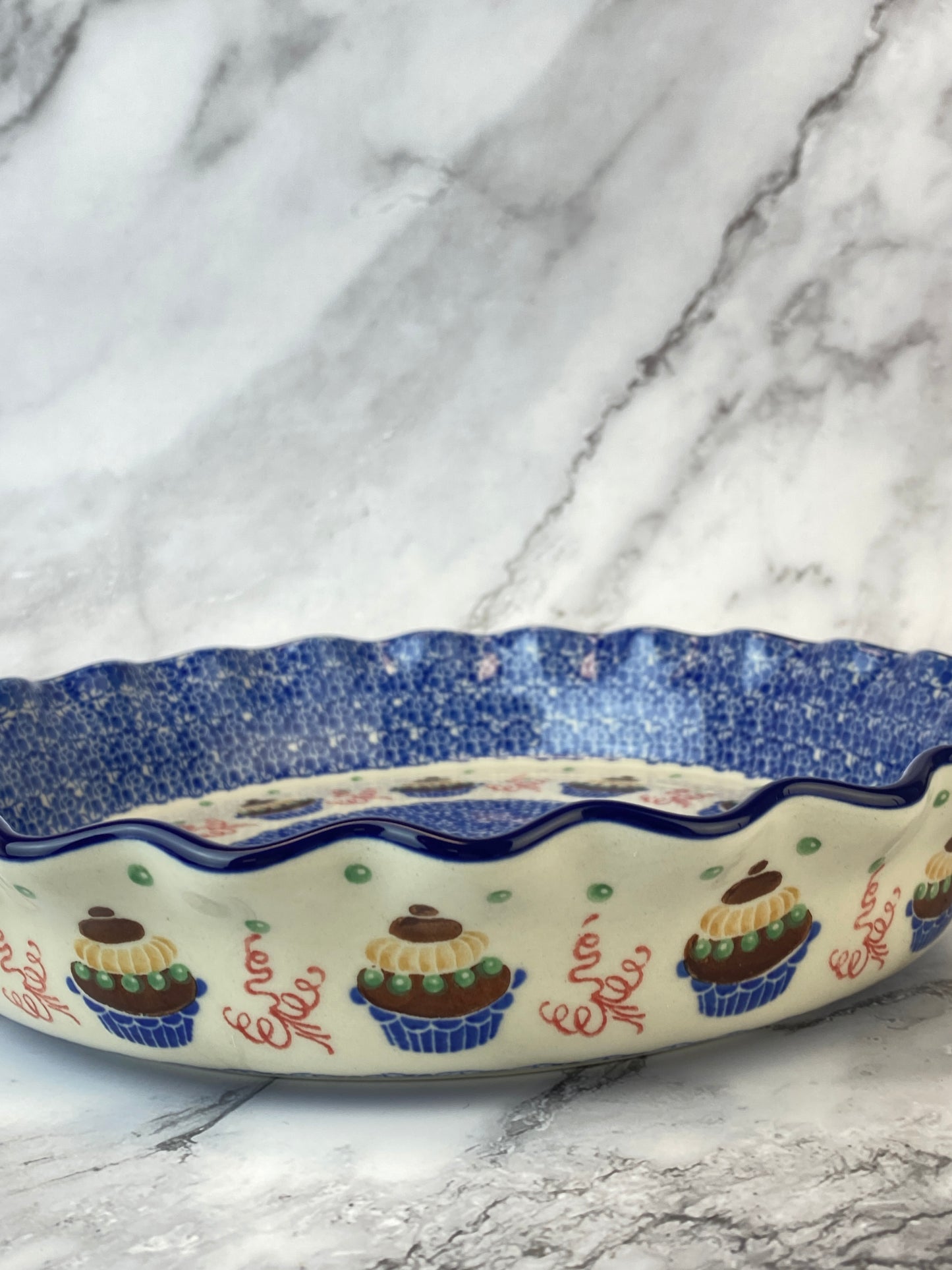 Ruffled Pie Plate / Round Baker  - Shape 636 - Pattern 1597