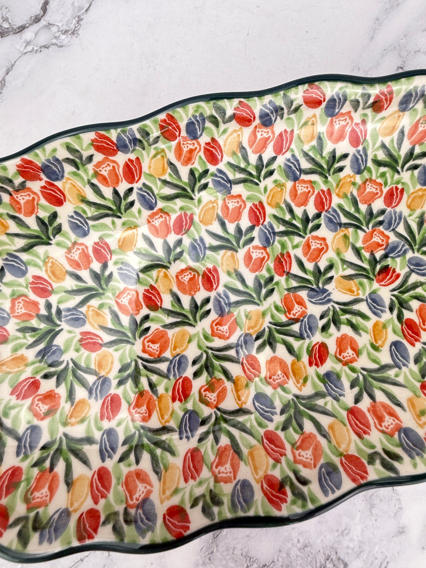 Scalloped Unikat Tray - Shape A42 - Pattern U4226