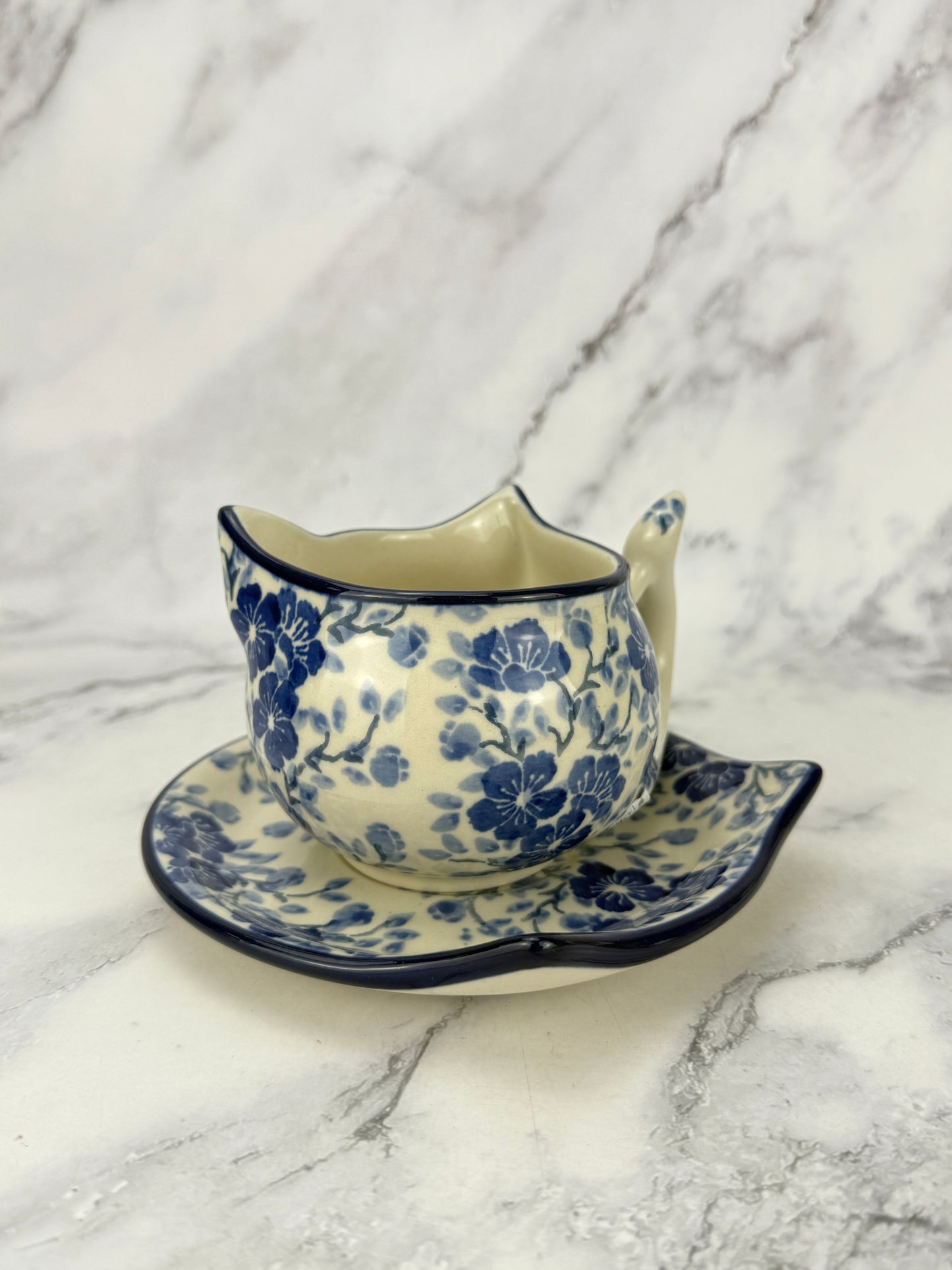 Cat Mug & Saucer 9oz - Shape H16 - Pattern 3428