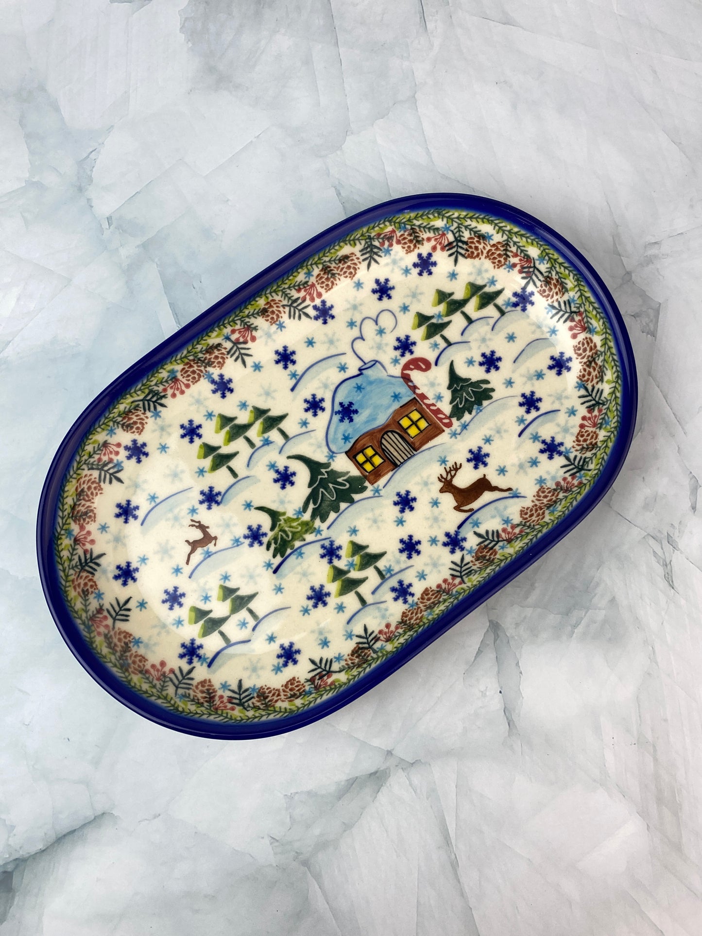 Vena Unikat Oval Holiday Tray - Shape V117 - Pattern A570 Winter Cottage