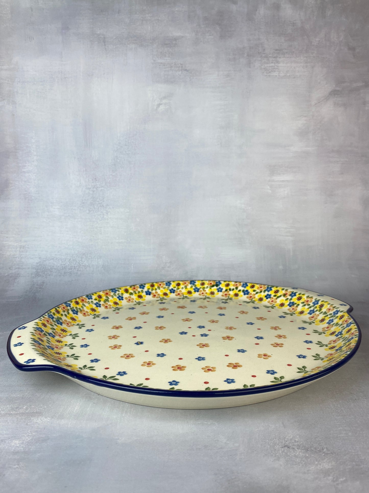 Round Platter With Handles / Pizza Stone - Shape 151 - Pattern 2225