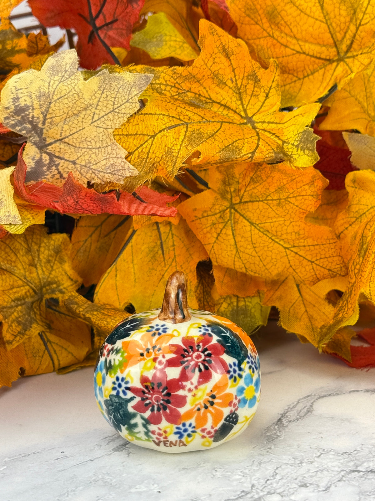 Vena Mini Pumpkin - Floral Acorn