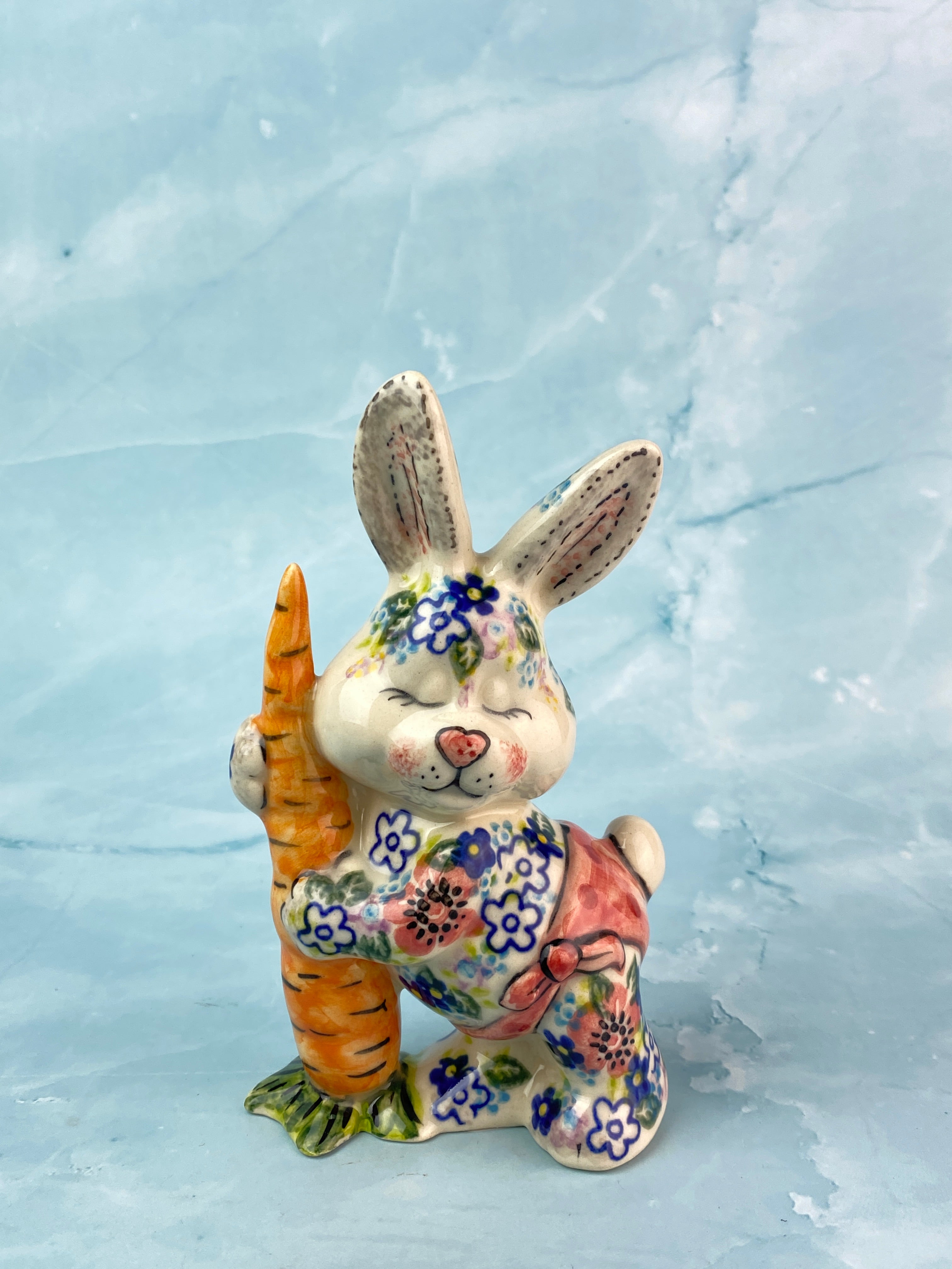 Vena Standing Bunny With Carrot - Shape V609 - Pattern A574 – Polish ...
