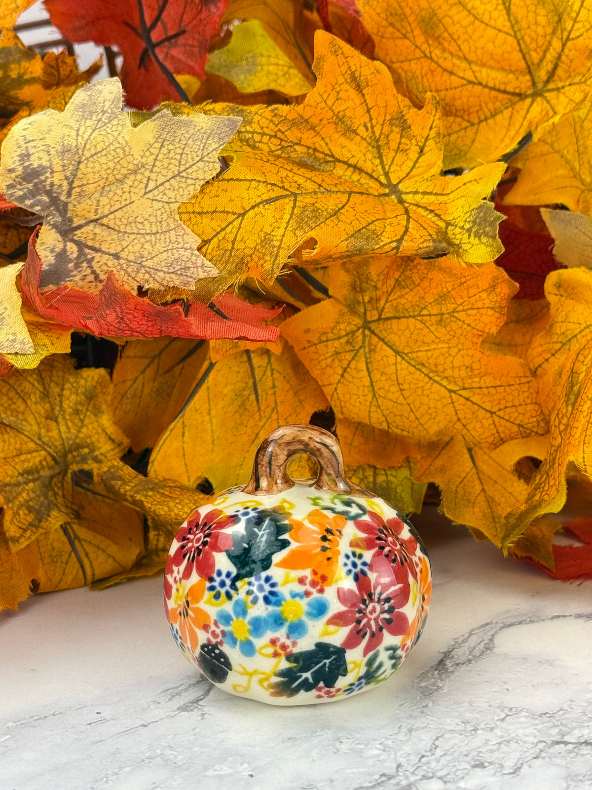 Vena Mini Pumpkin - Floral Acorn