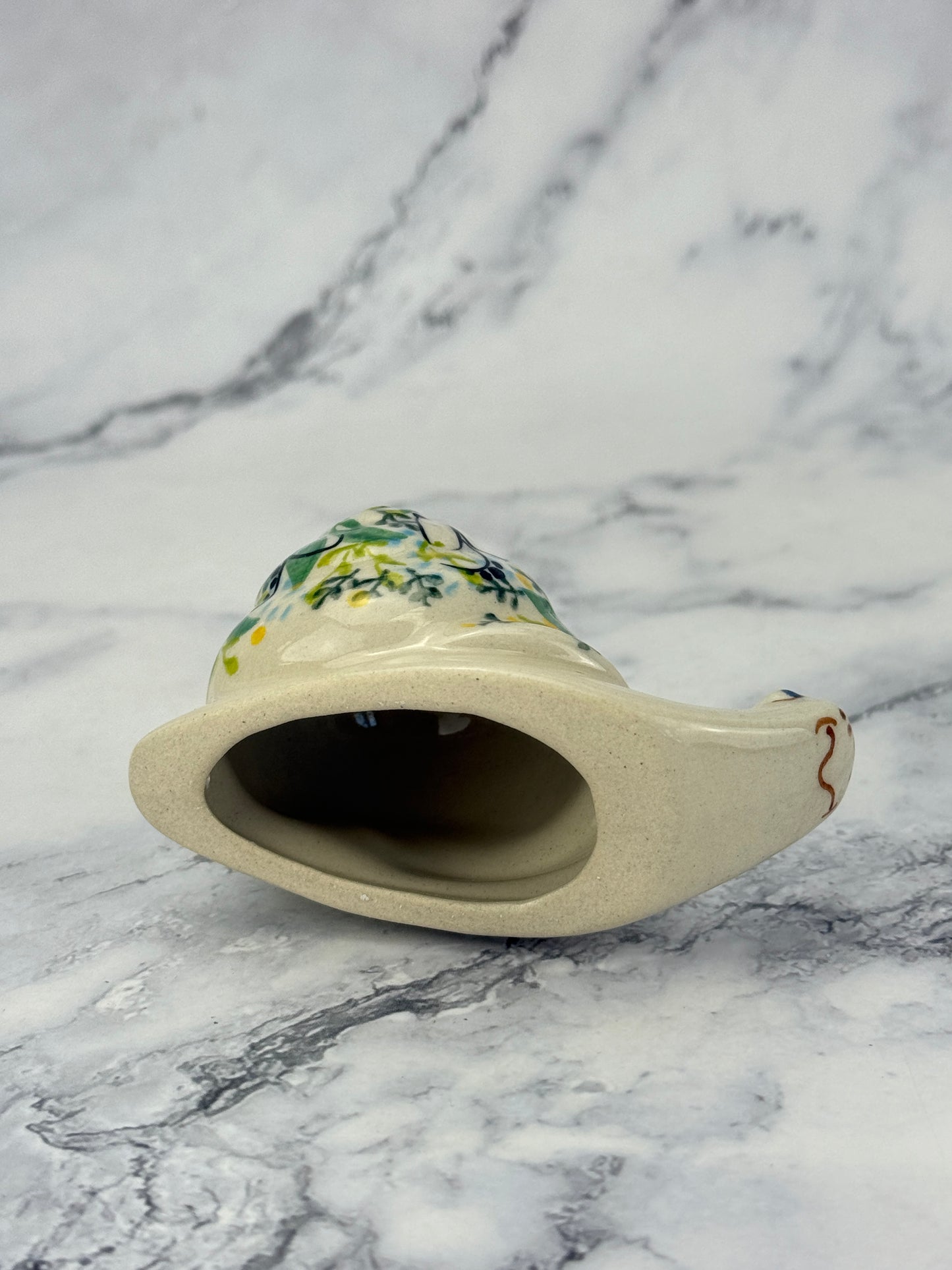 Snail Figurine - Shape V415 - Pattern White Daisy