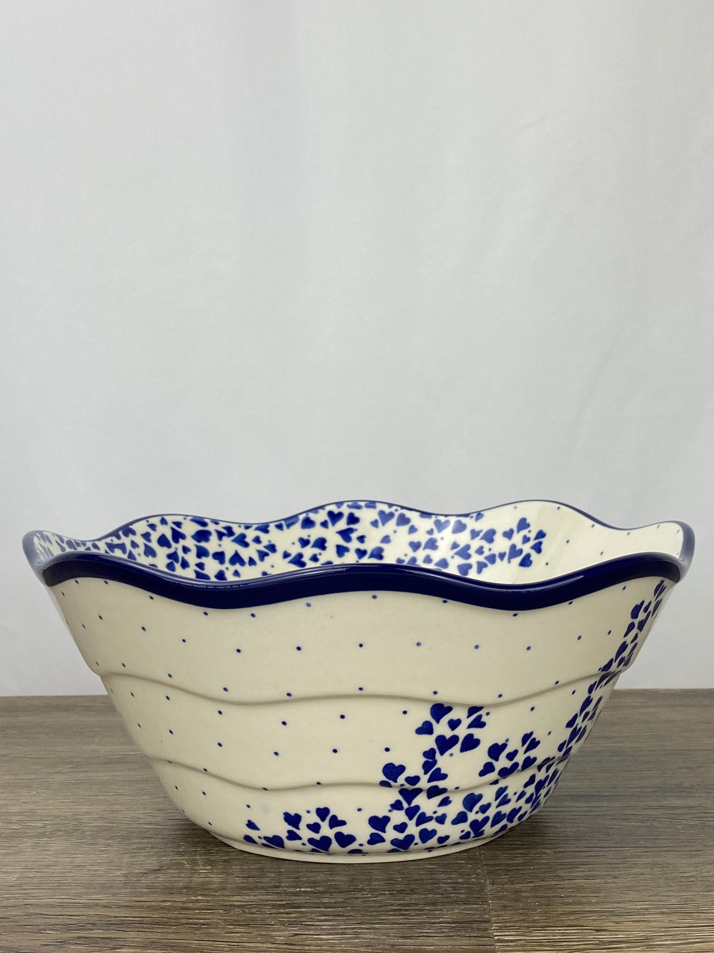 Large Wavy Serving Bowl - Shape 692 - Pattern 2876