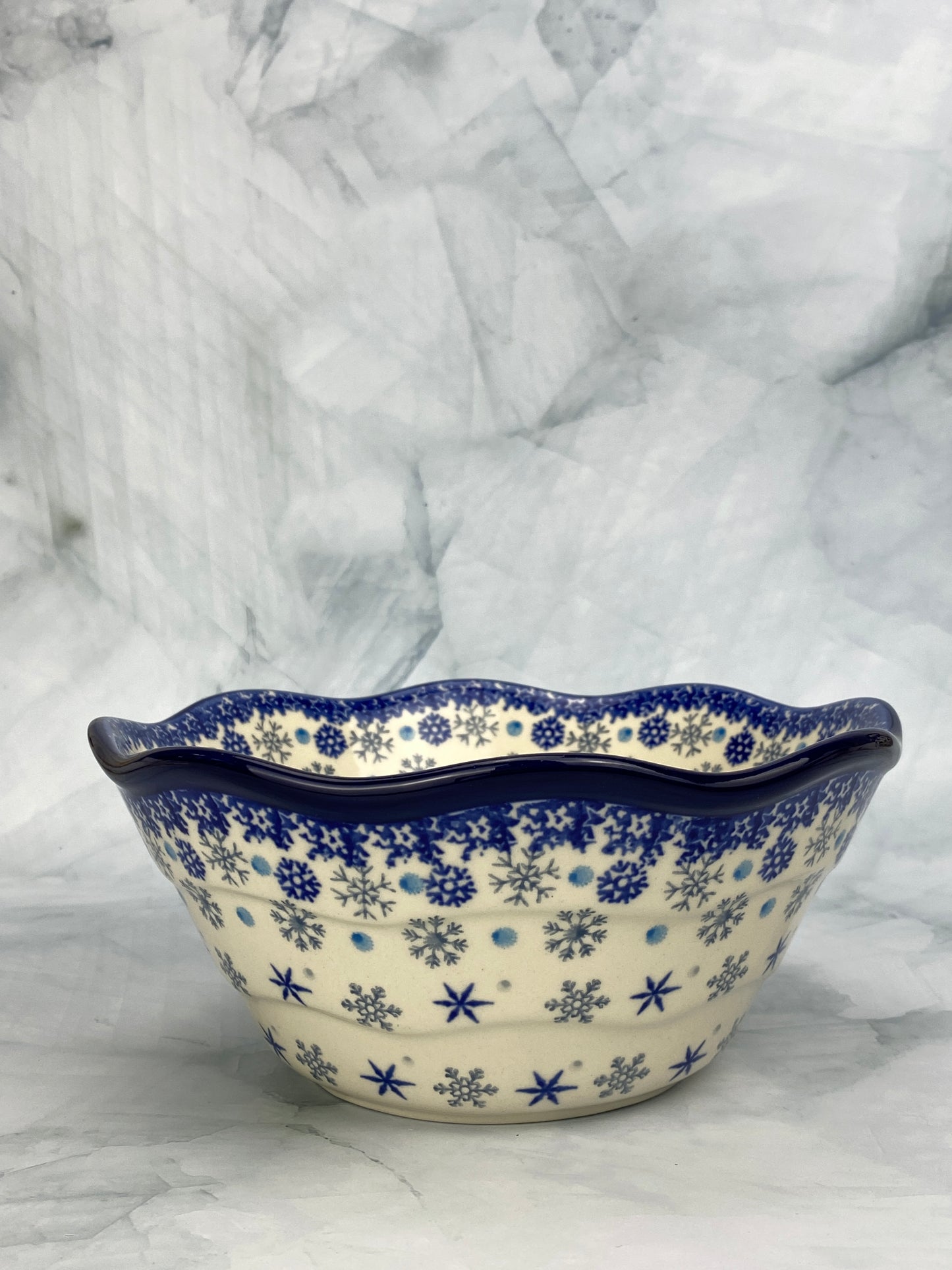 HOLIDAY SPECIAL Wavy Bowl - Shape 691 - Pattern 2974