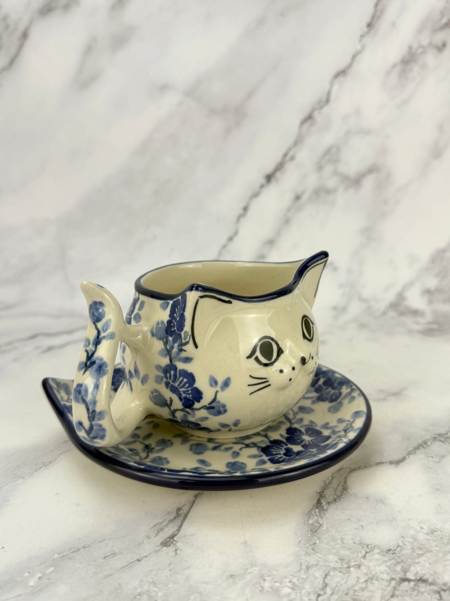 Cat Mug & Saucer 9oz - Shape H16 - Pattern 3428