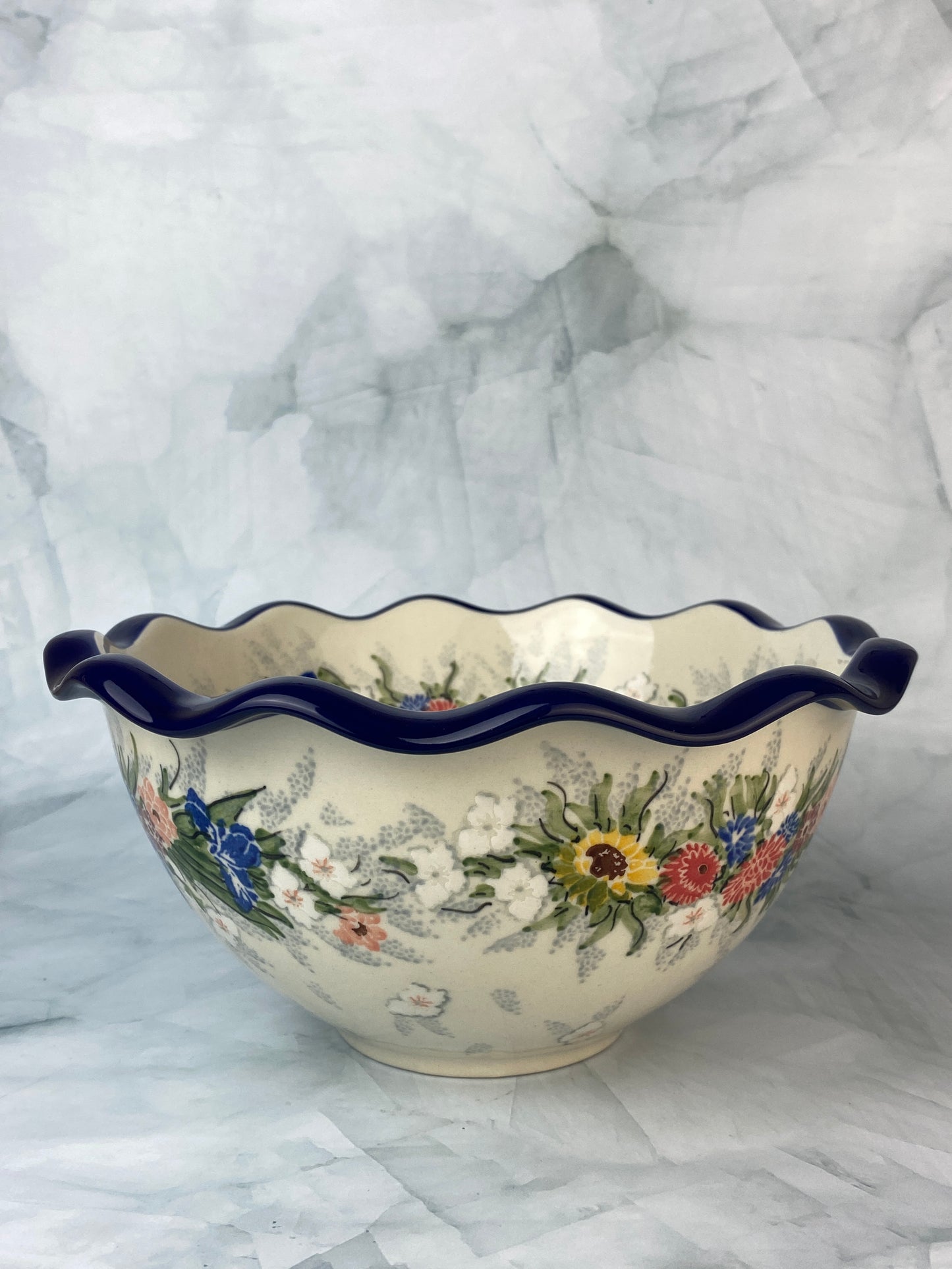 Ruffled Unikat Serving Bowl - Shape 634 - Pattern U5163