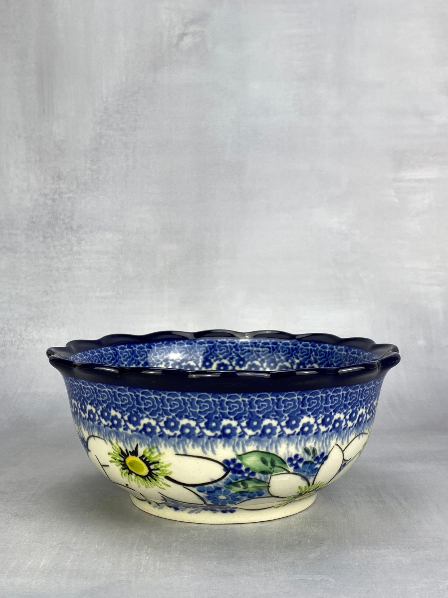 Unikat Ruffled Bowl - Shape 526 - Pattern U5140