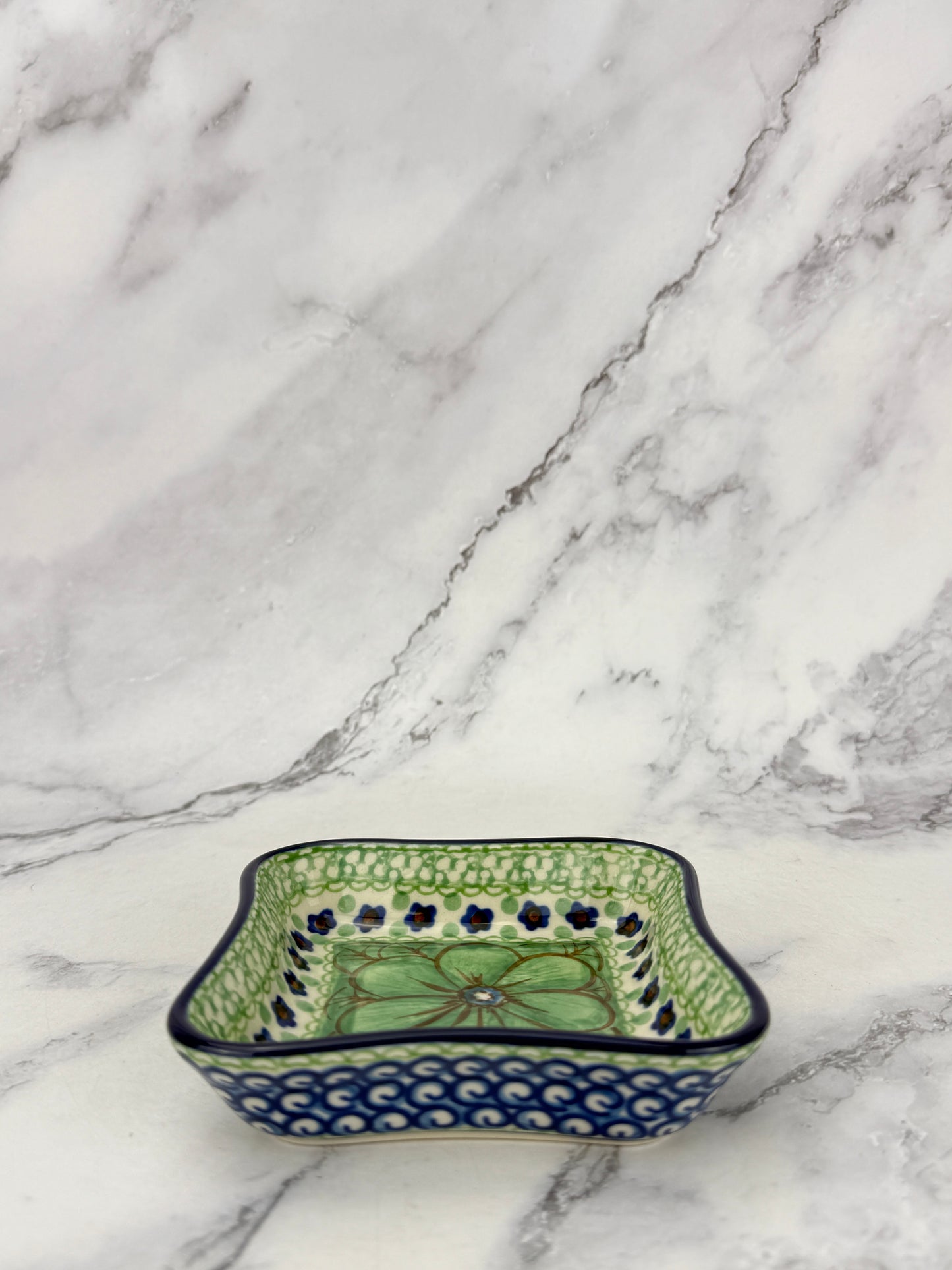 Wavy 4" Unikat Dish - Shape 630 - Pattern U408D