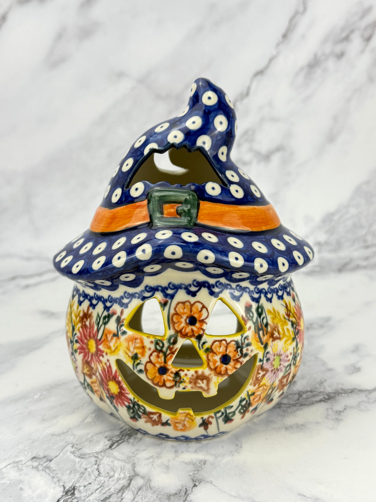 SALE Small Unikat Pumpkin With Hat - Pattern U470
