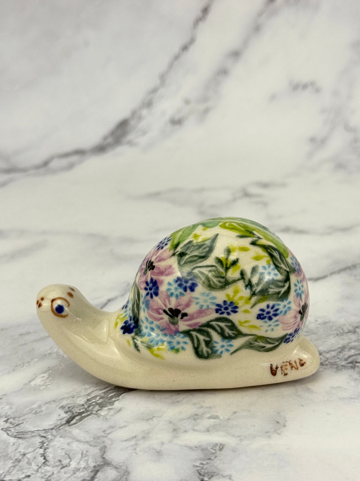 Snail Figurine - Shape V415 - Pattern Skyline Petal
