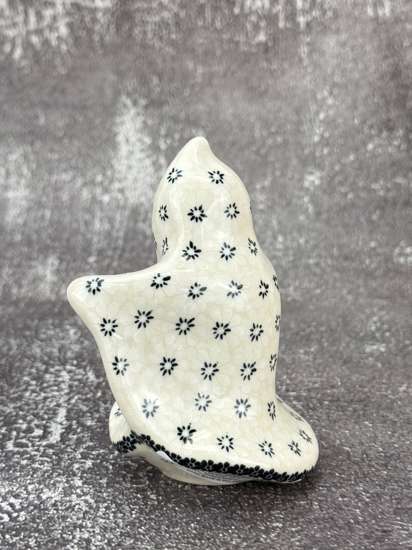 Ghost Figurine - Shape H24 - Black & White Flowers