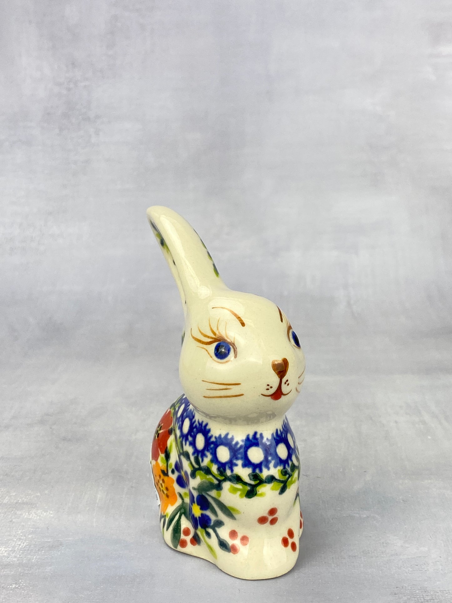 Bunny Figurine - Shape V412 - Blue and Red Flowers