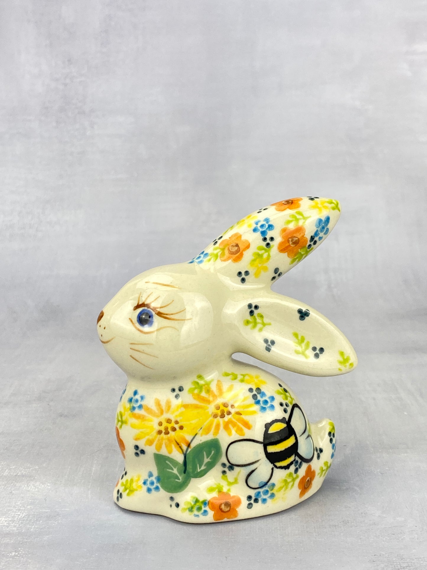 Bunny Figurine - Shape V412 - Bumblebees