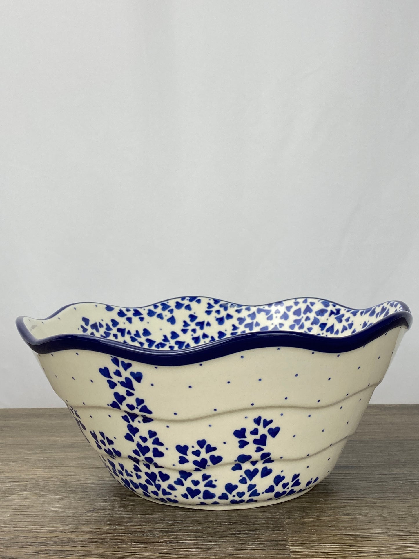 Large Wavy Serving Bowl - Shape 692 - Pattern 2876