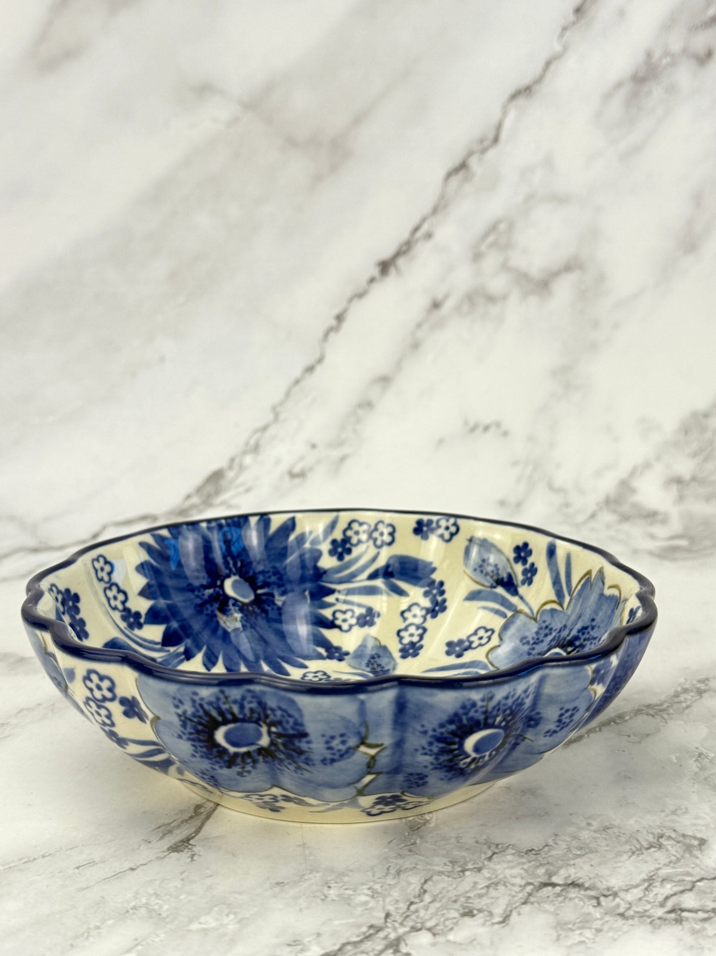 Unikat Ruffled Bowl - Shape 448 - Pattern U5176