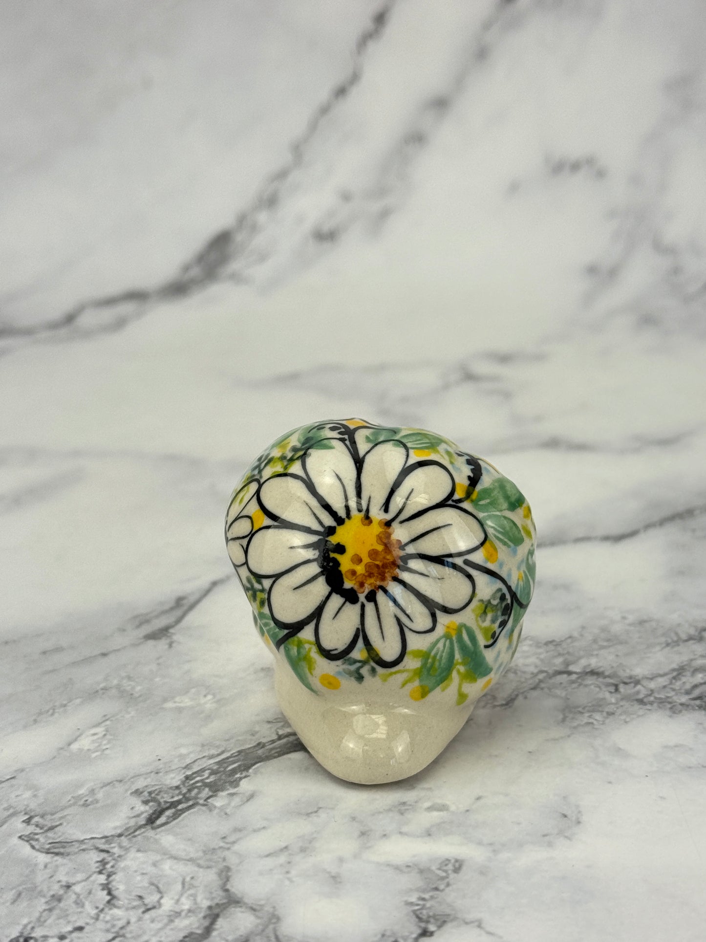 Snail Figurine - Shape V415 - Pattern White Daisy