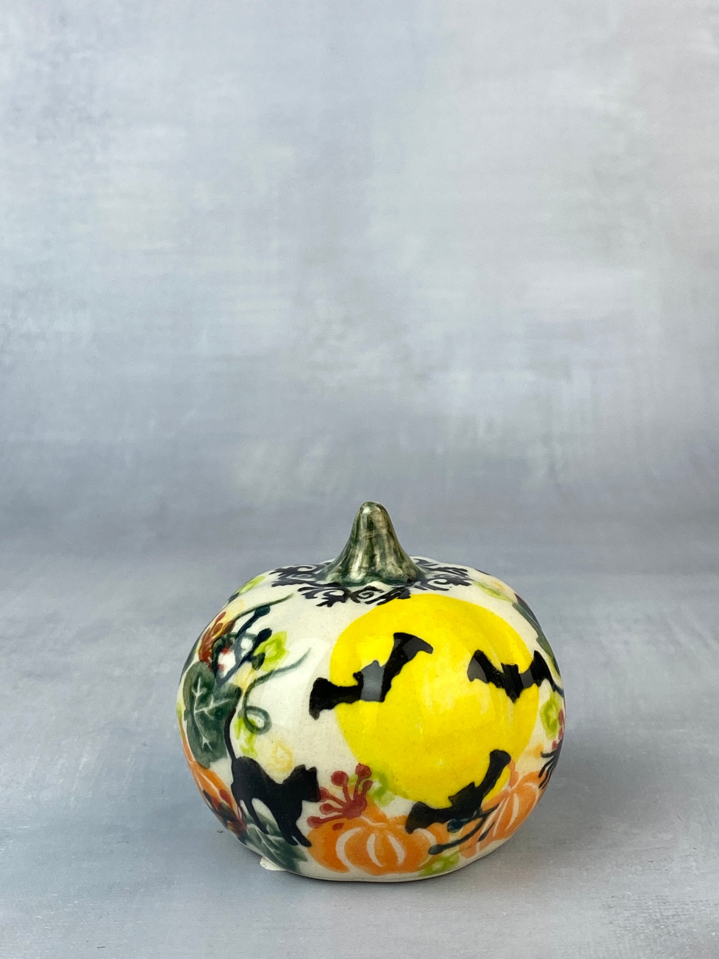 Vena Squat Mini Gourd - Haunted House