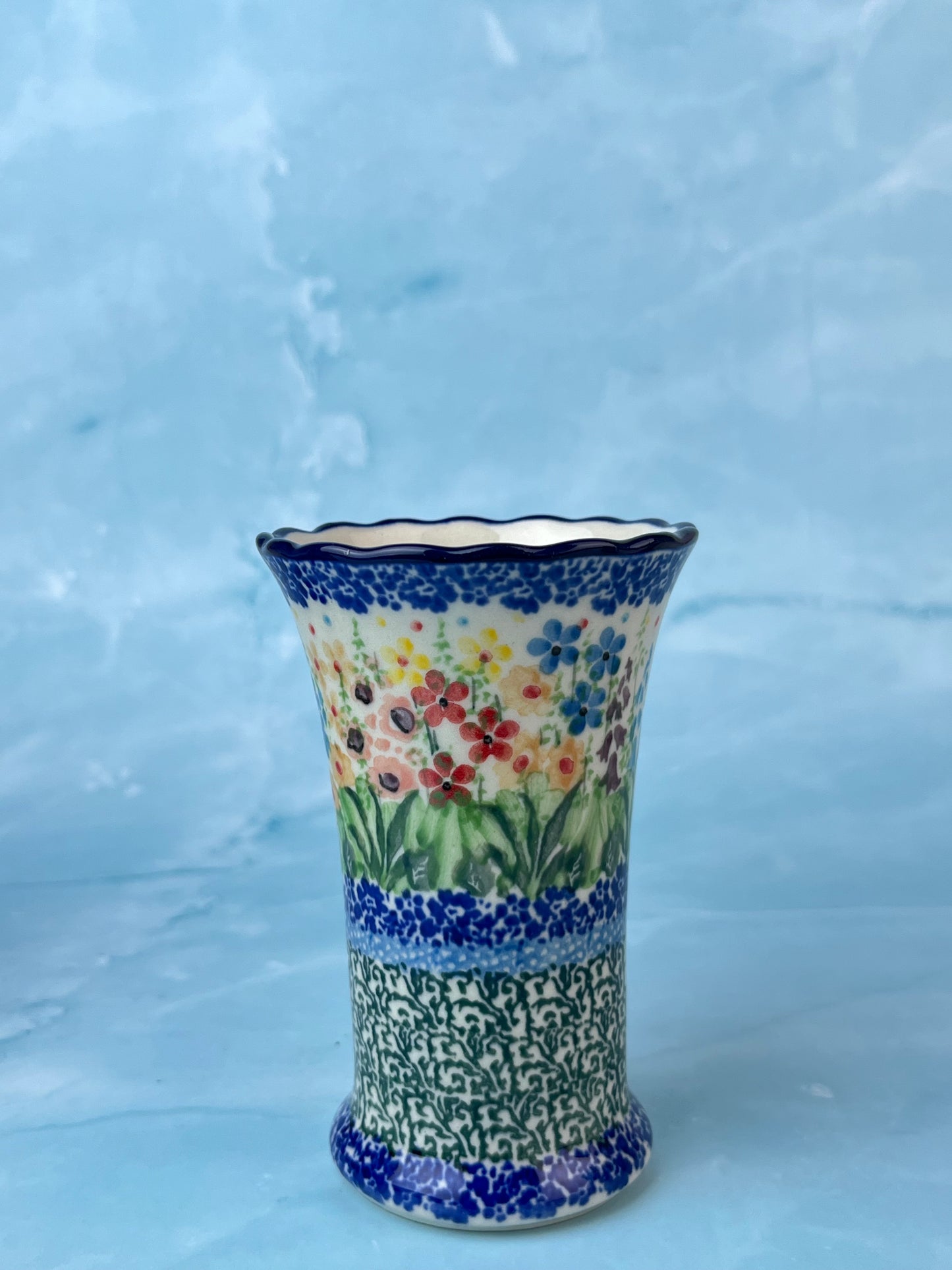 Ruffled Unikat Bud Vase - Shape 127 - Pattern U4893