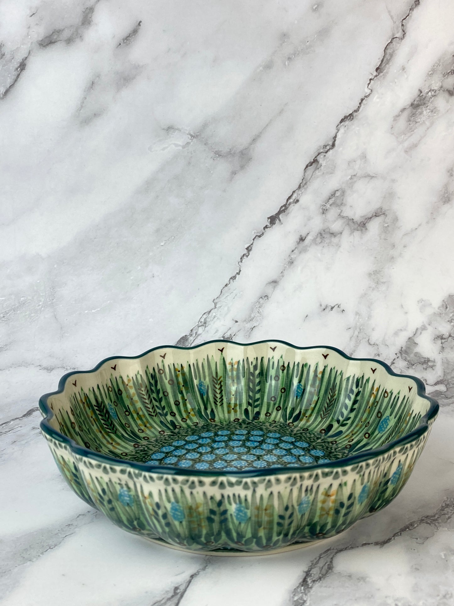 Unikat Scalloped Bowl - Shape 974 - Pattern U803